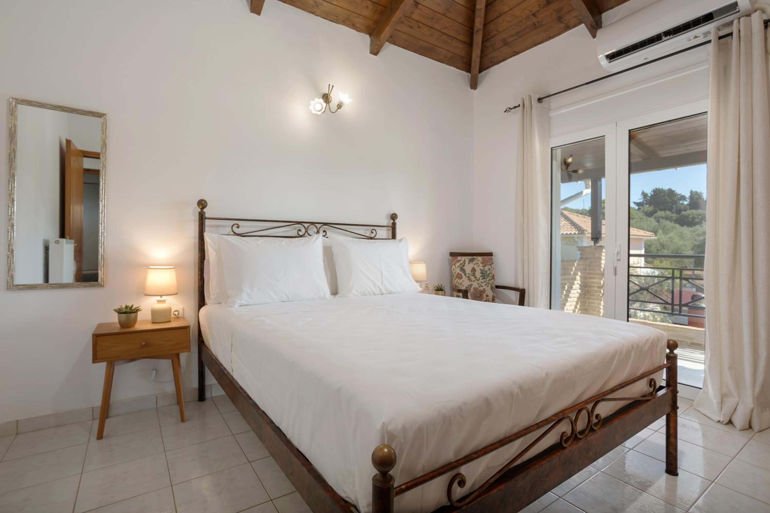 Three-Bedroom Villa - Photo 24
