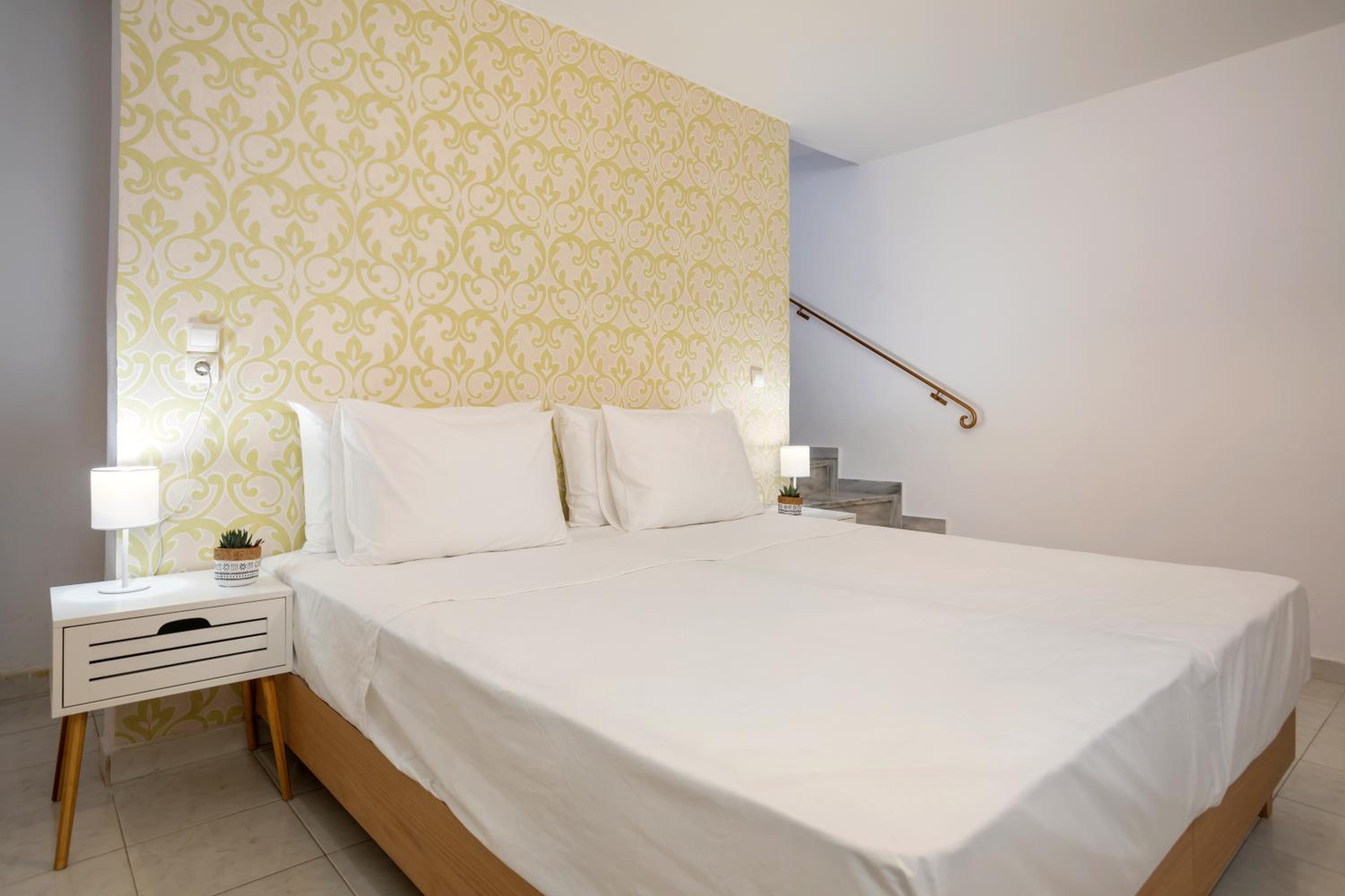 Three-Bedroom Villa - Photo 27