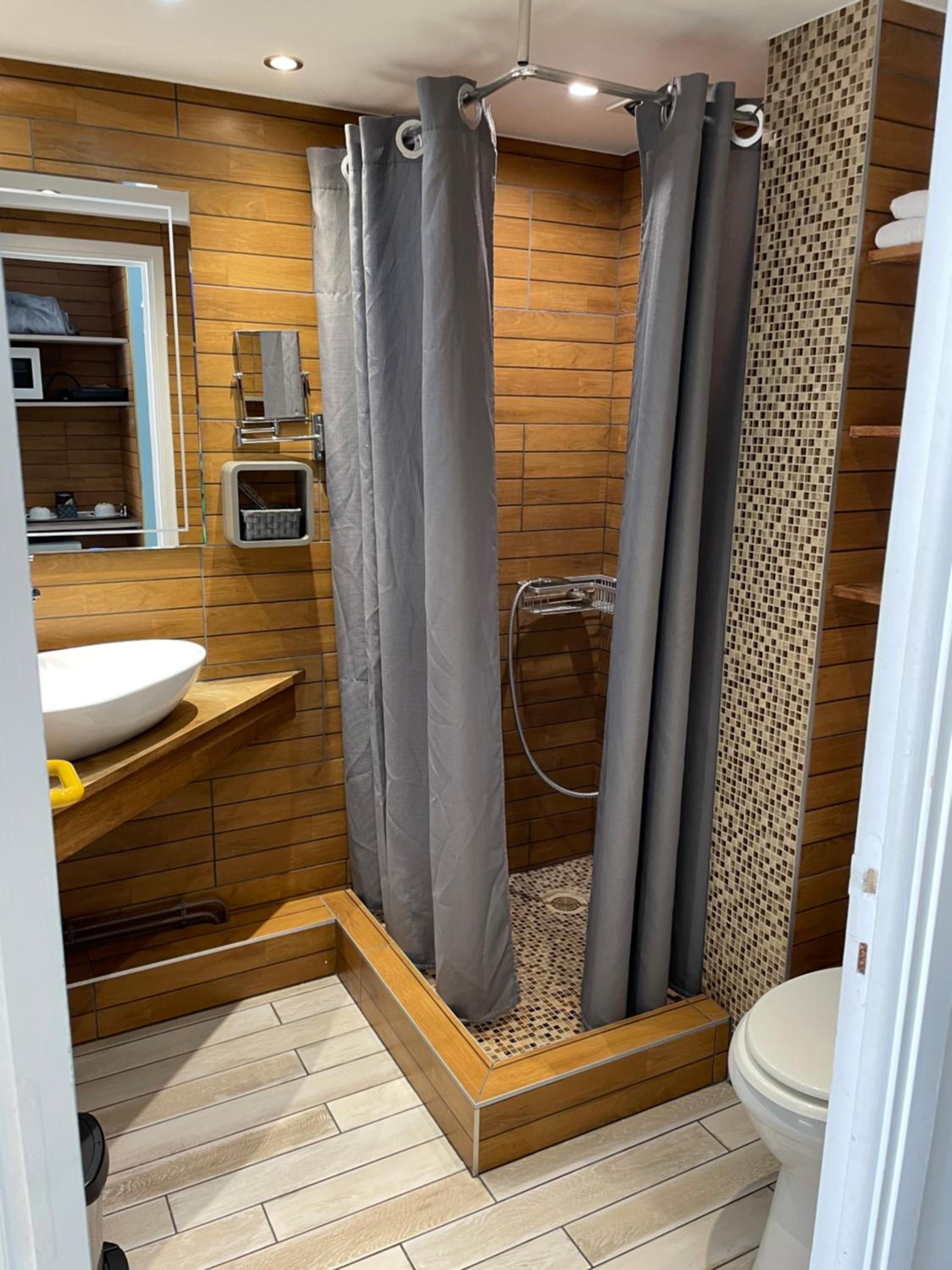 Standard Double Room - Photo 3