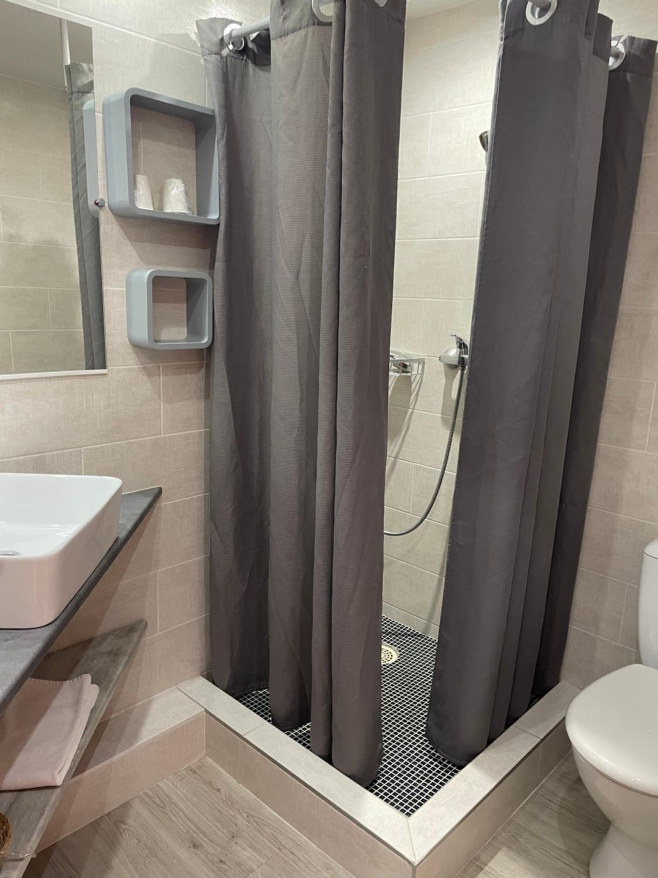 Basic Triple Room - Photo 2
