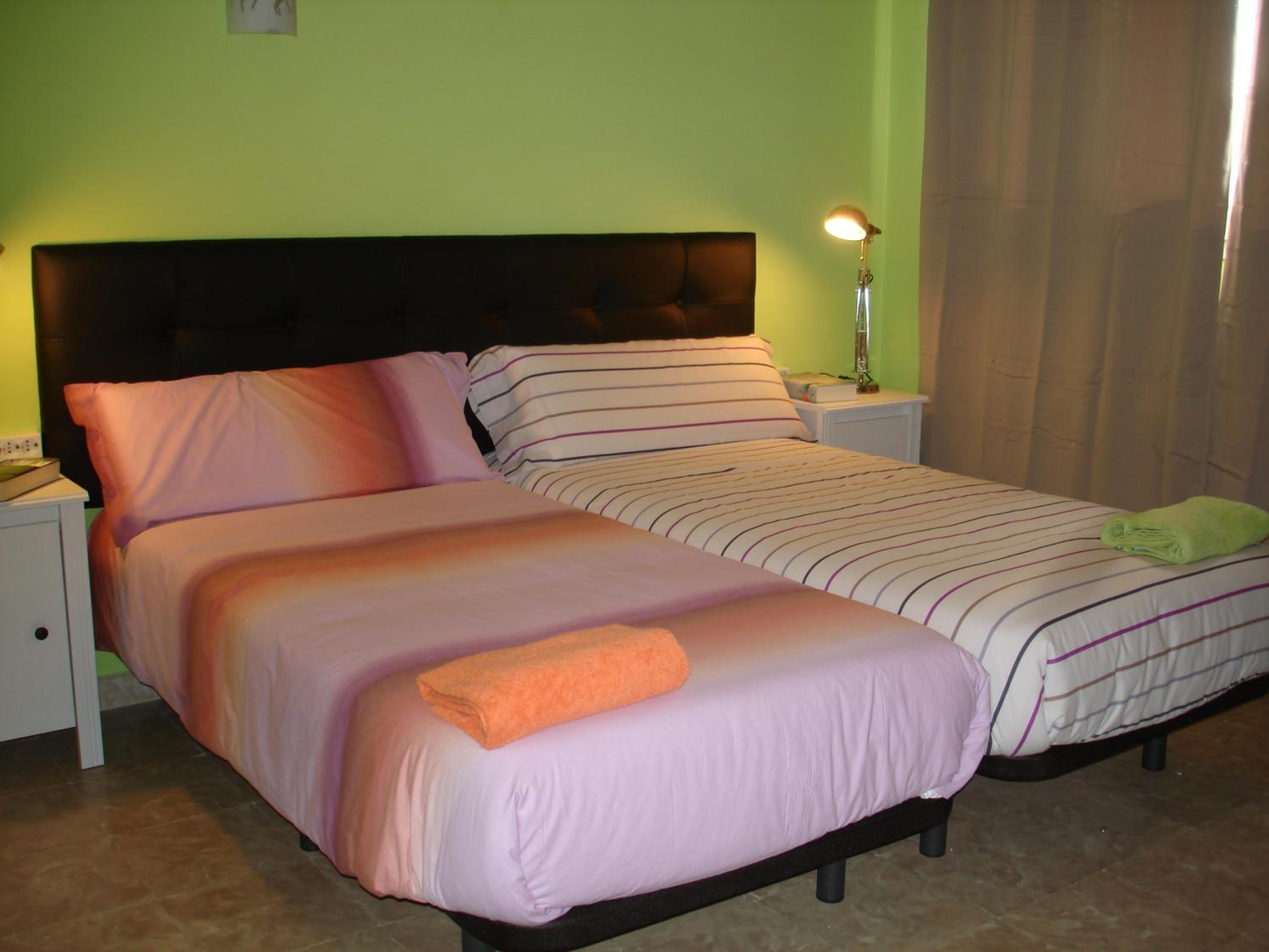 Five-Bedroom House photo 2