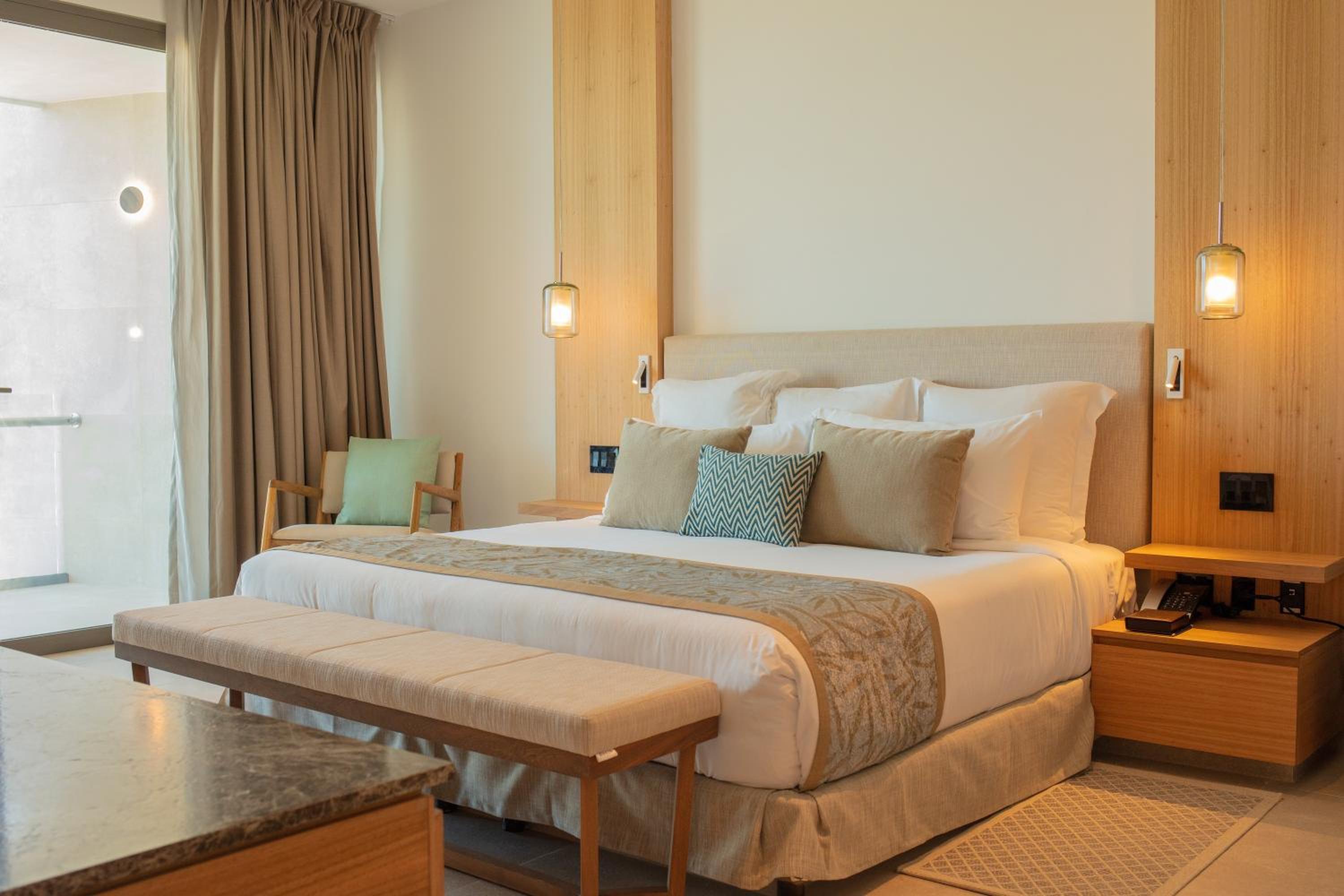 Junior Suite Tropical View King - Photo 1