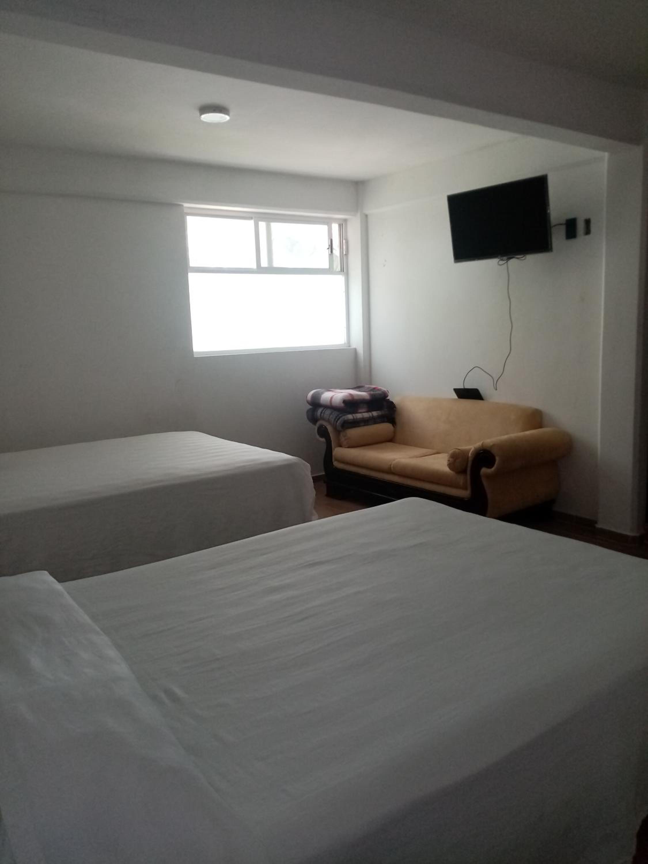 Twin Room - Photo 1