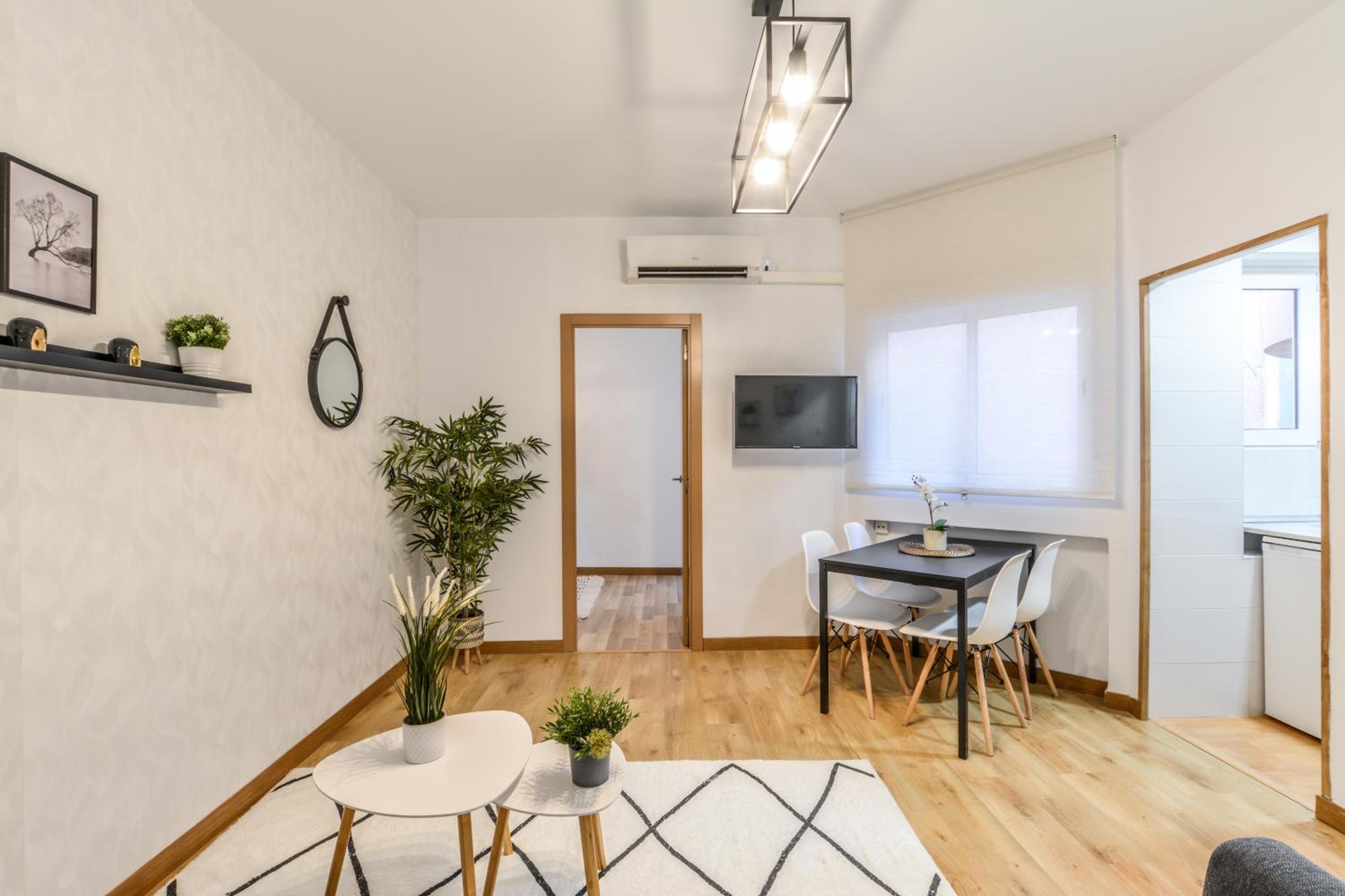 Apartment - Photo 2