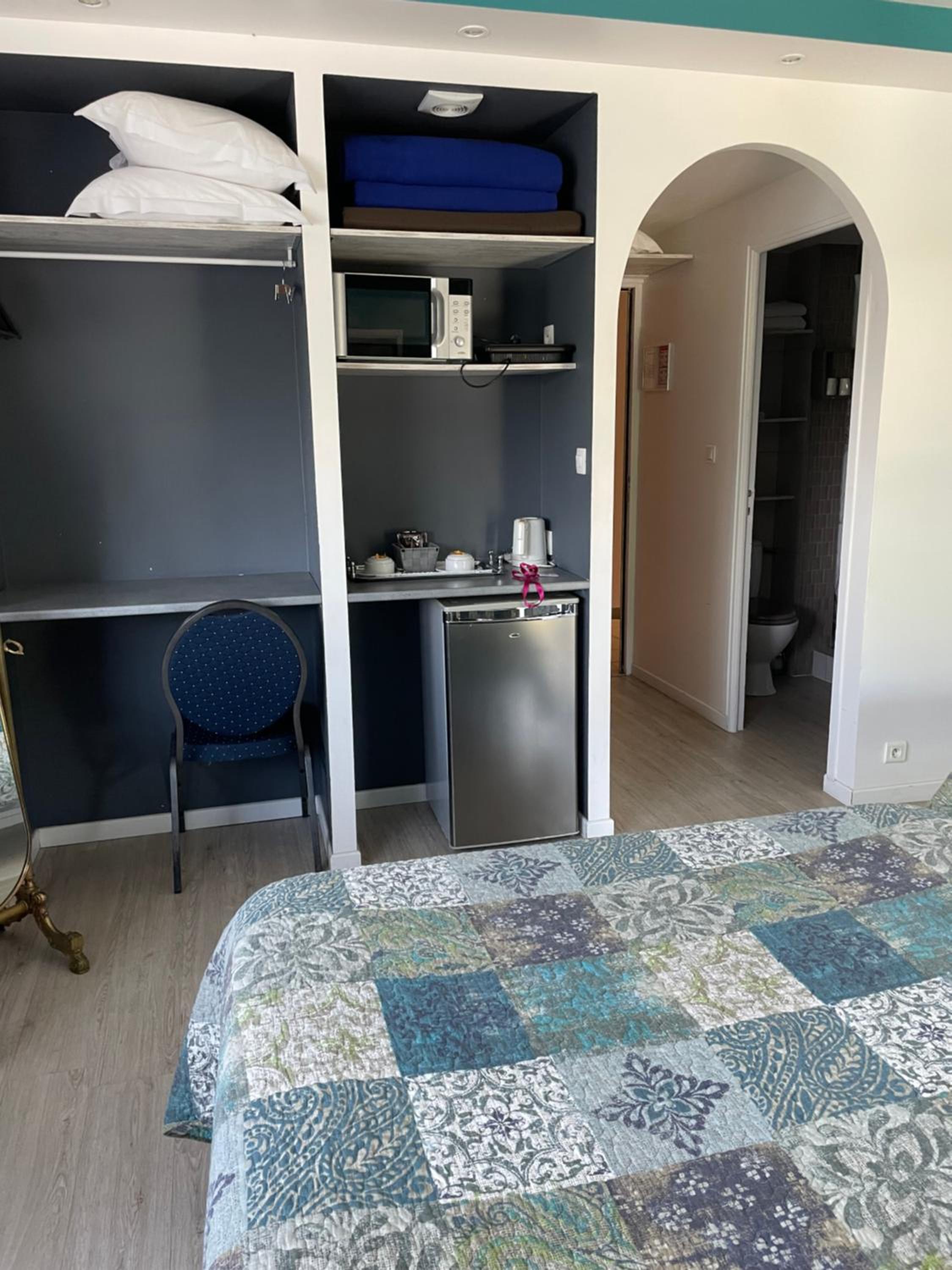 Family Room with Private Bathroom photo 1