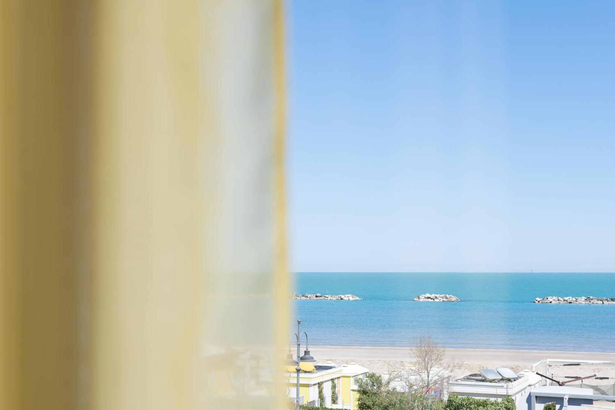 Triple Room with Sea View photo 2