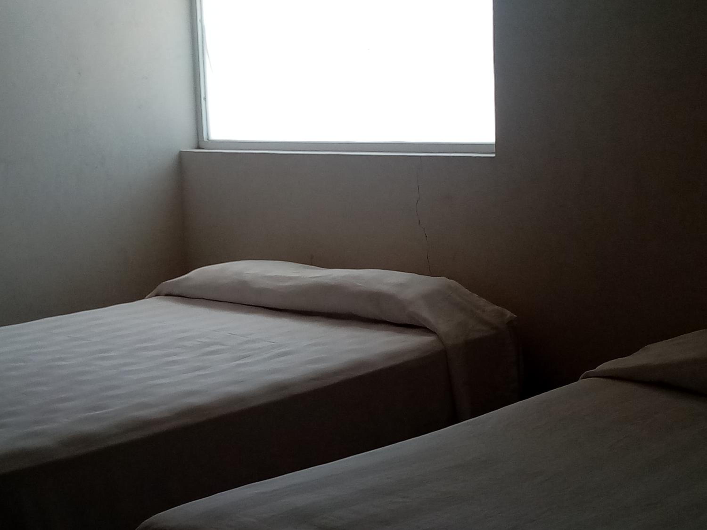Twin Room - Photo 3
