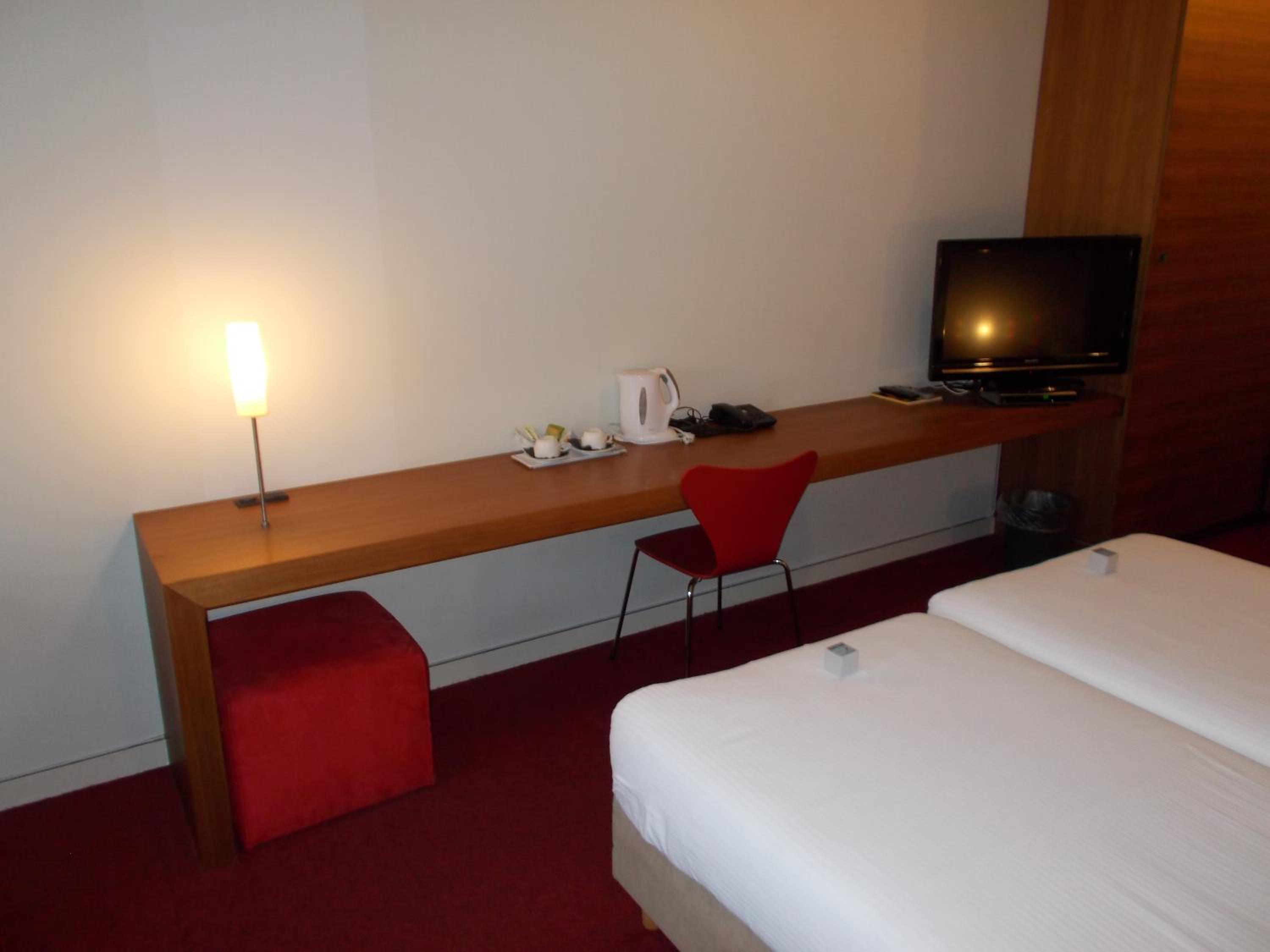 Twin Room - Photo 17