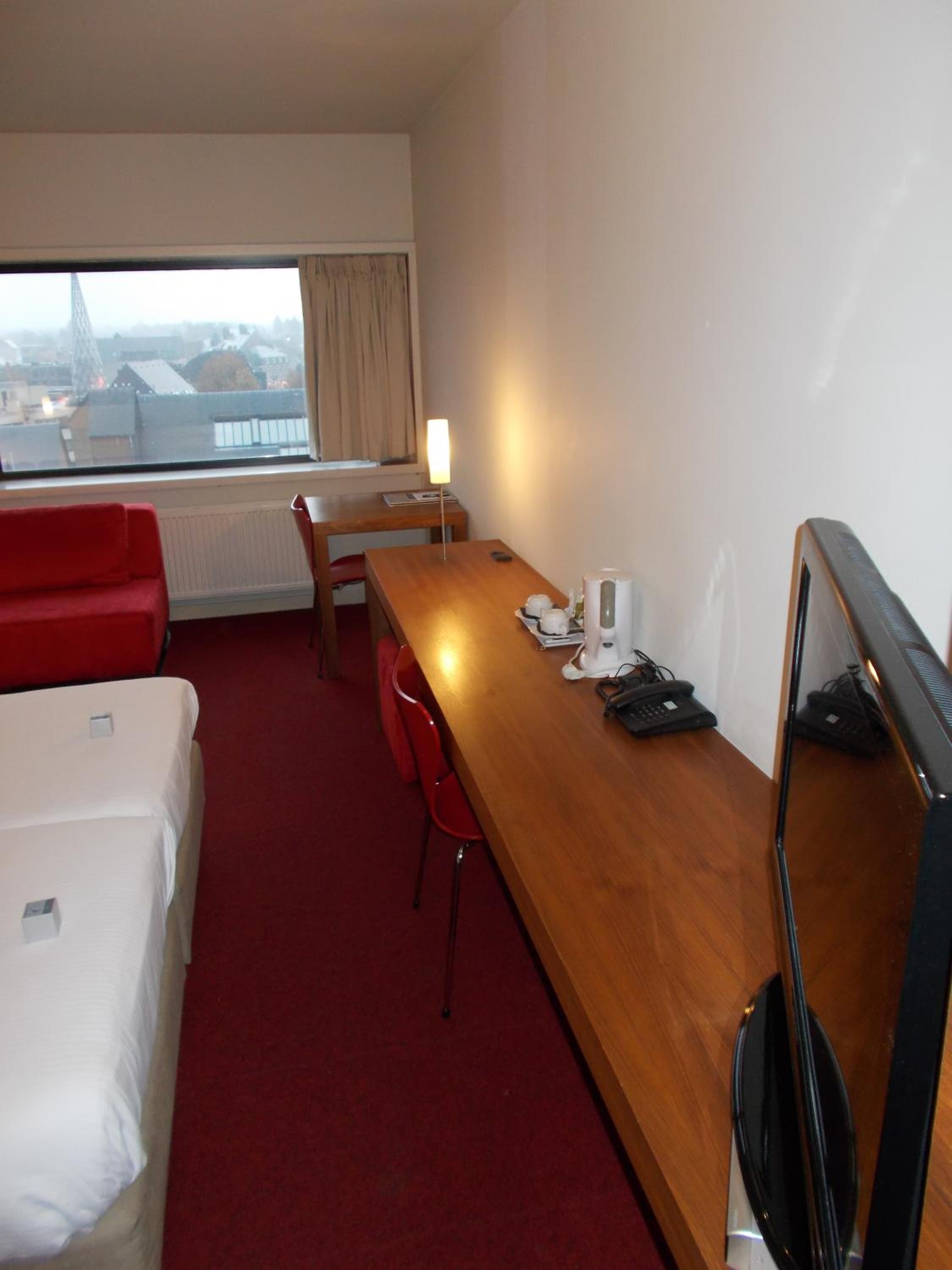 Twin Room - Photo 5