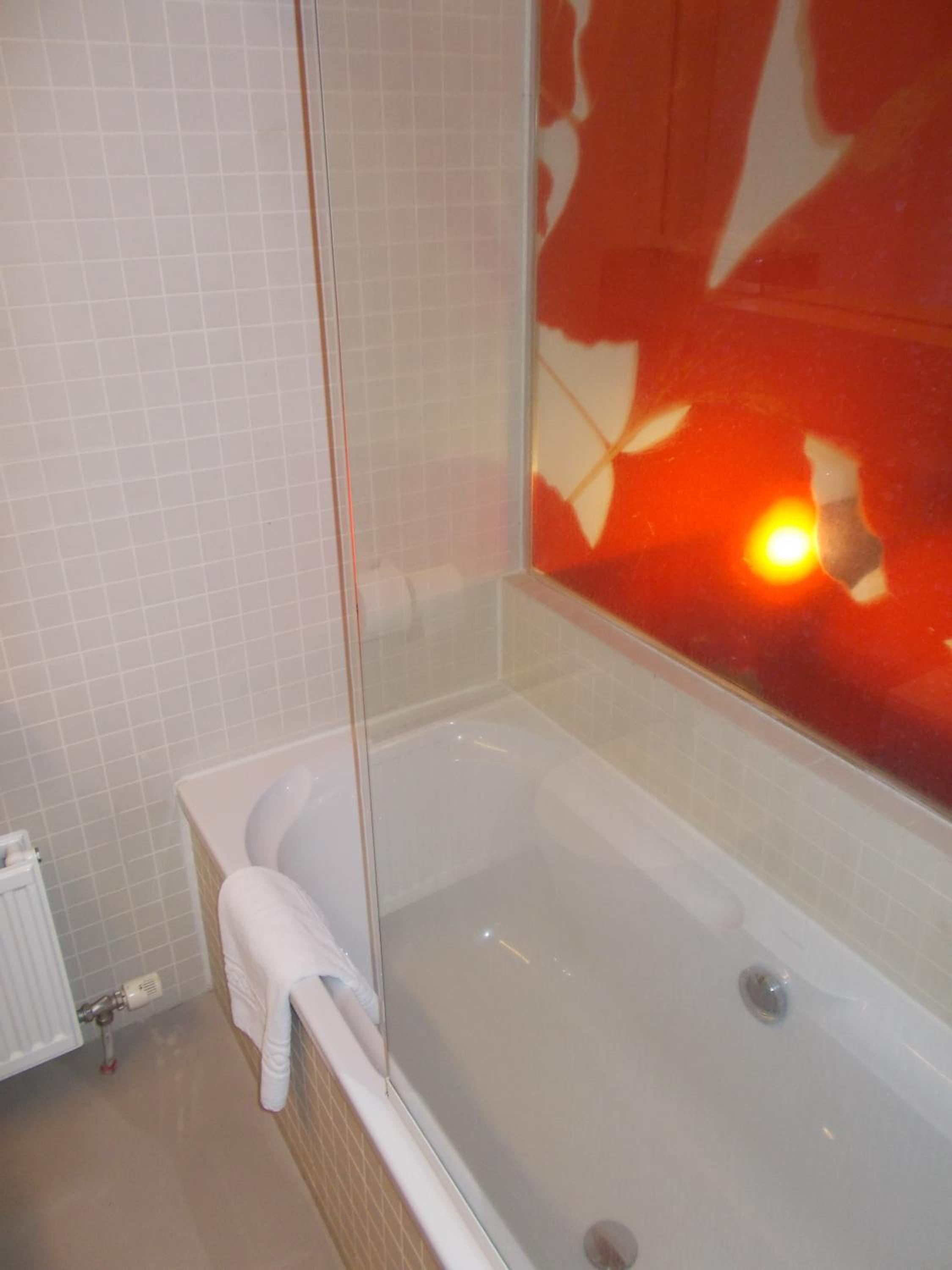 Twin Room - Photo 15