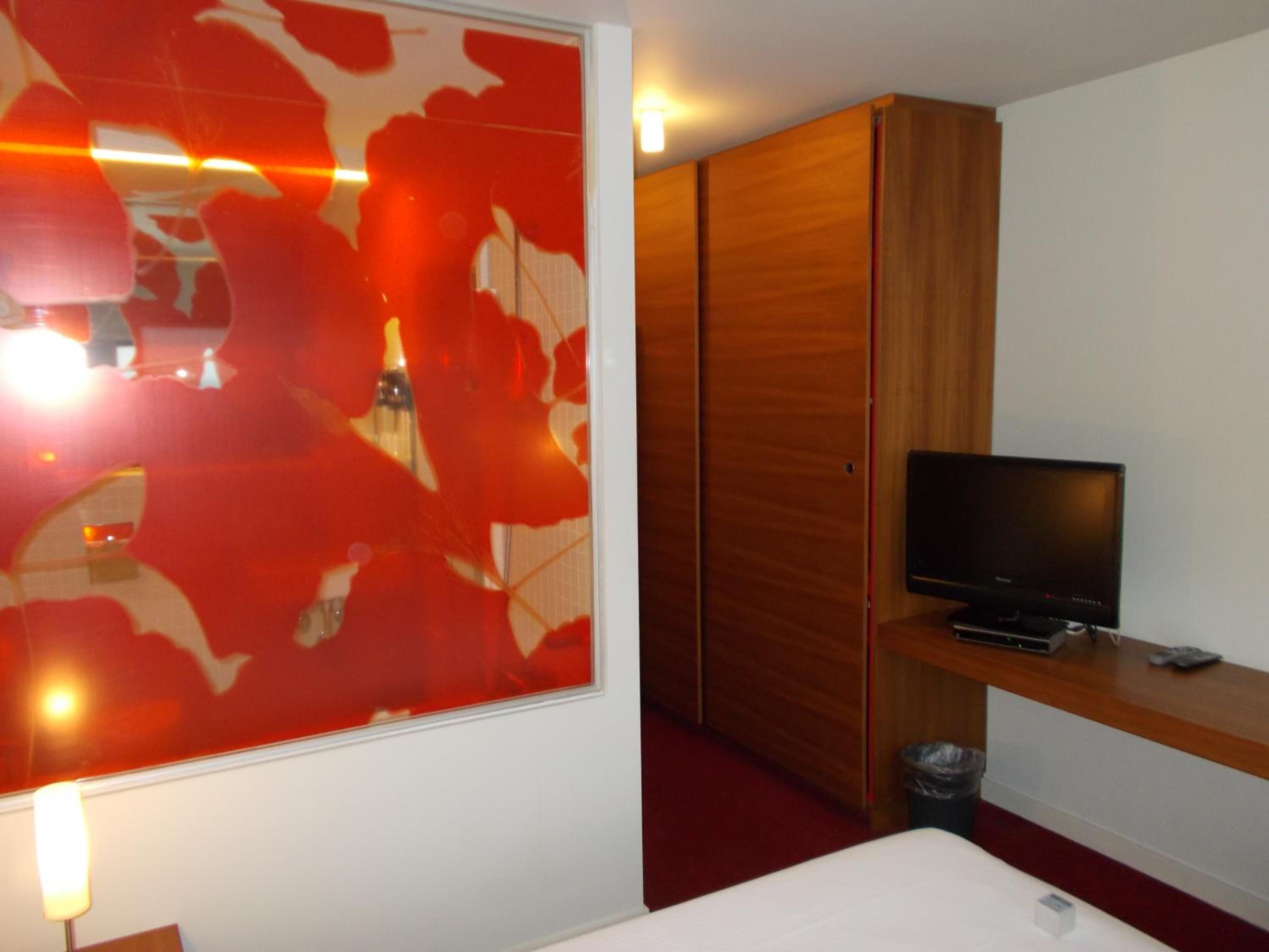 Twin Room - Photo 13