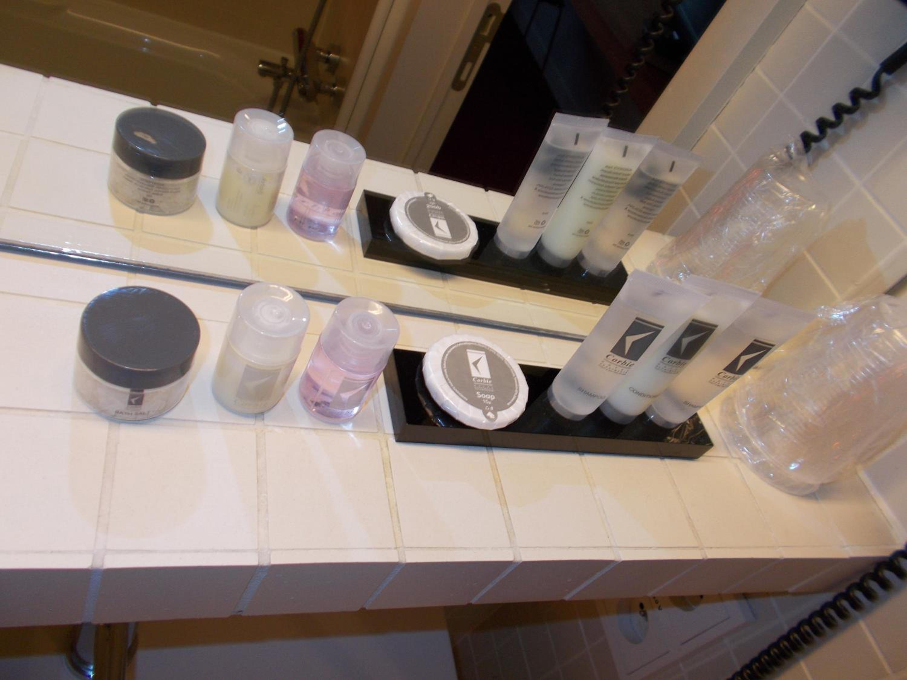 Twin Room - Photo 7