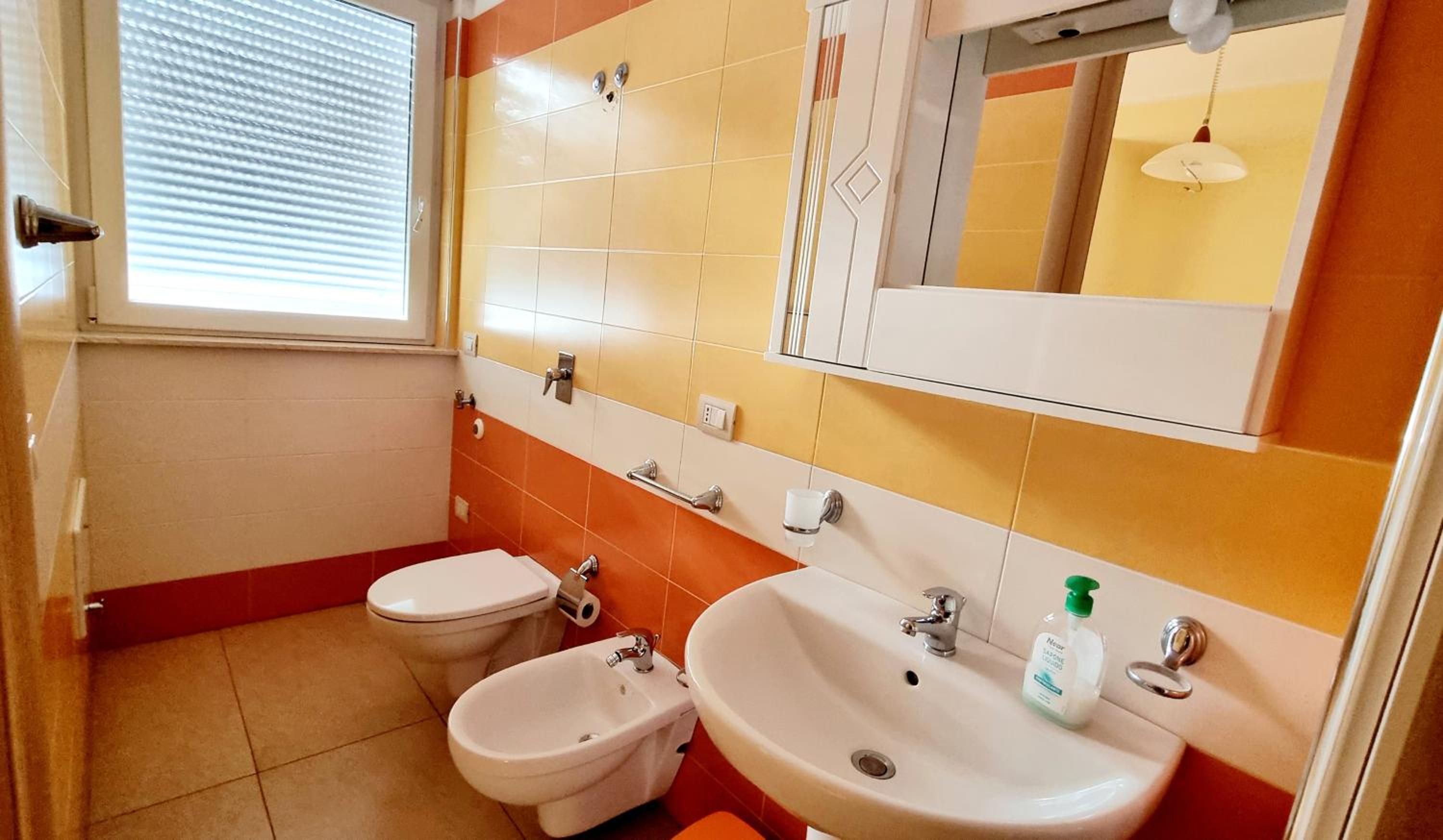 Deluxe Queen Suite - Photo 3