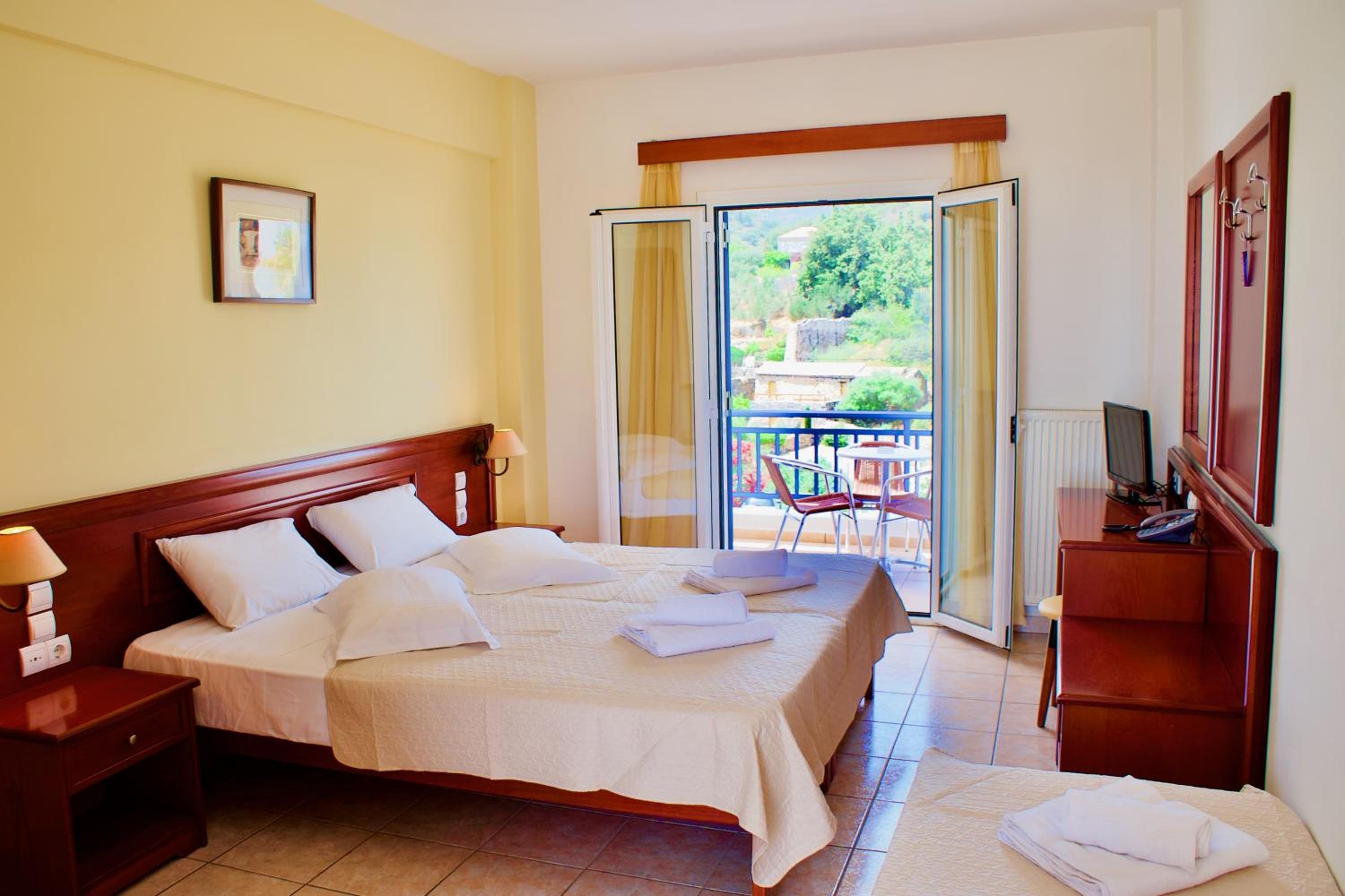 Double or Twin Room with Side Sea View