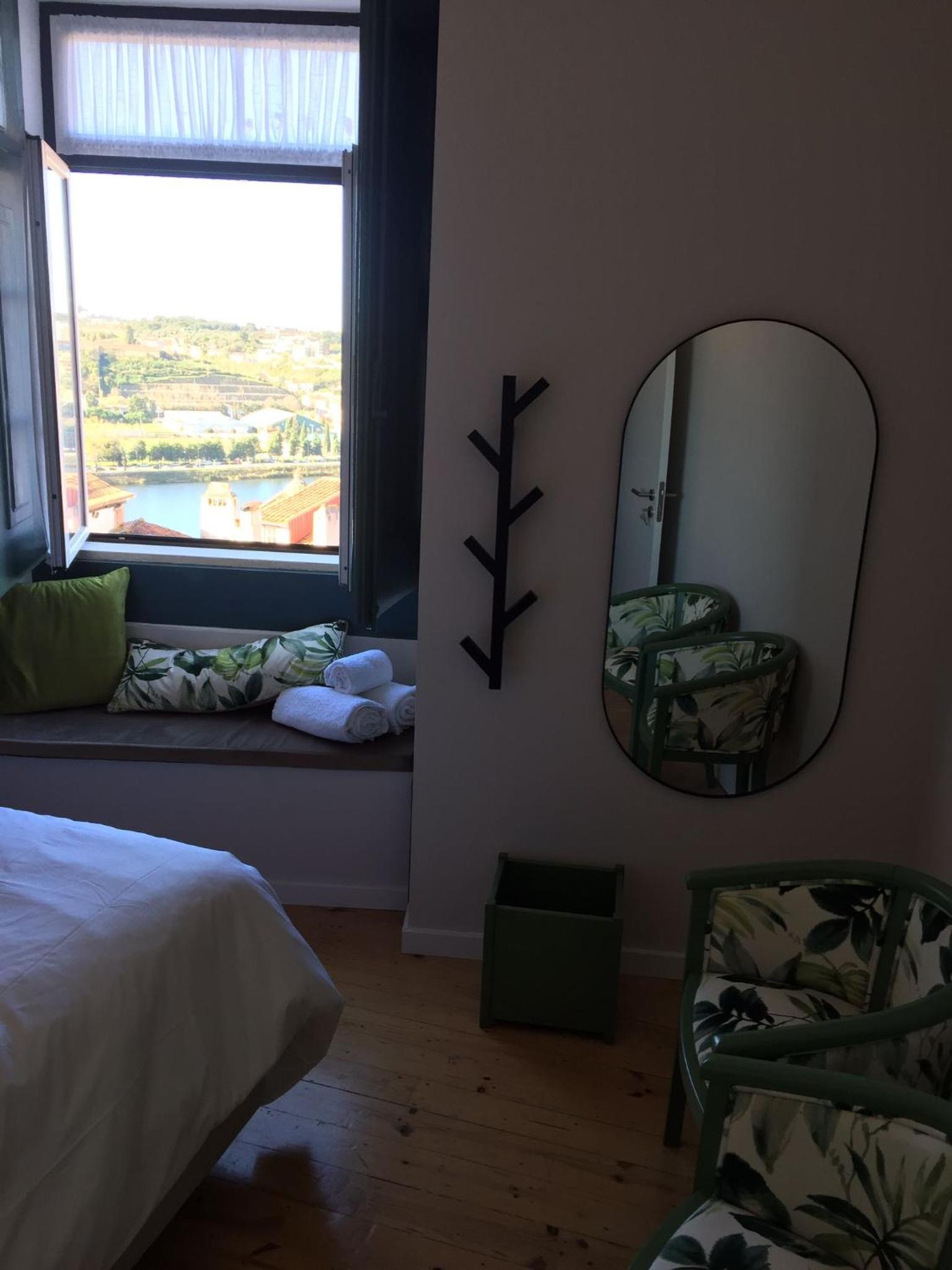Superior Twin Room with City View photo 1