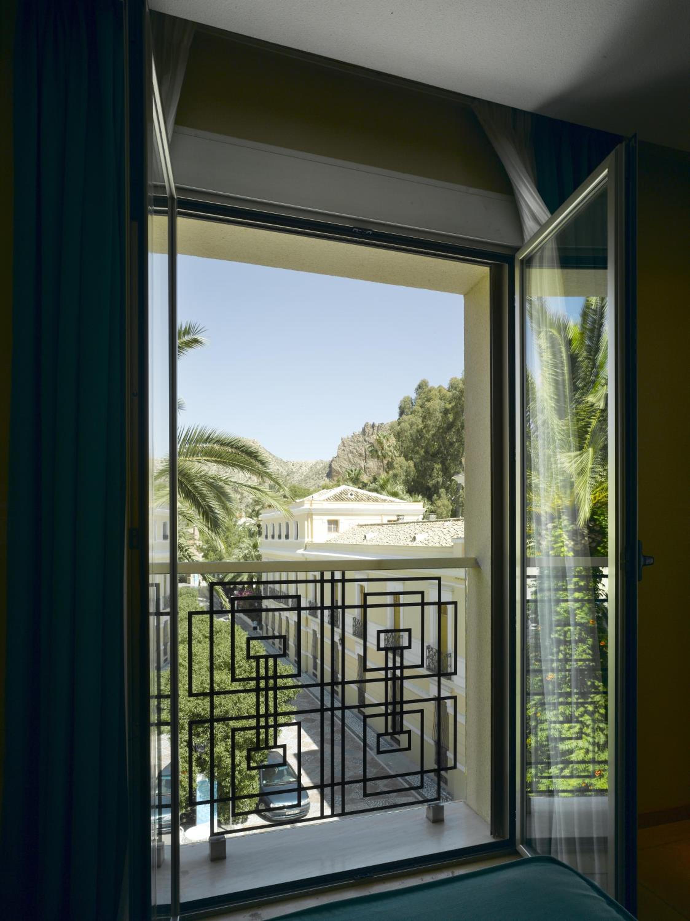Superior Twin Room with Spa Access  photo 2