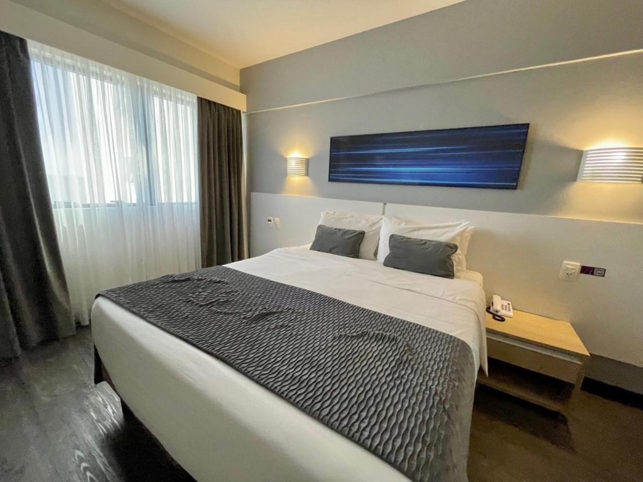Standard Room With Three Single Beds - Photo 3