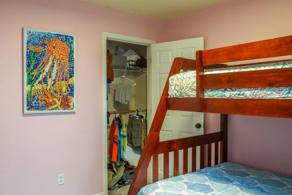 Three-Bedroom House photo 1