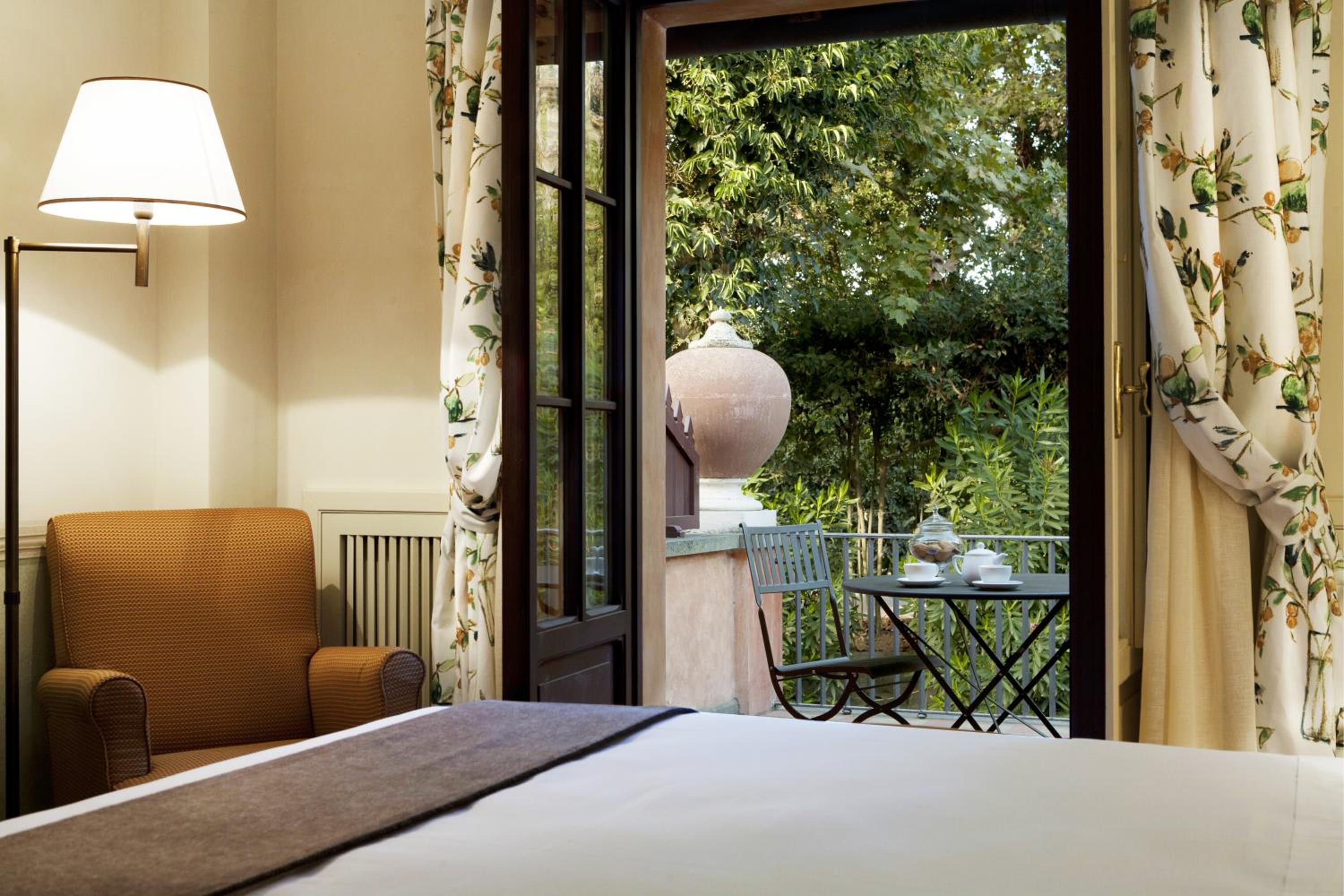 Comfort Double or Twin Room with Terrace photo 2
