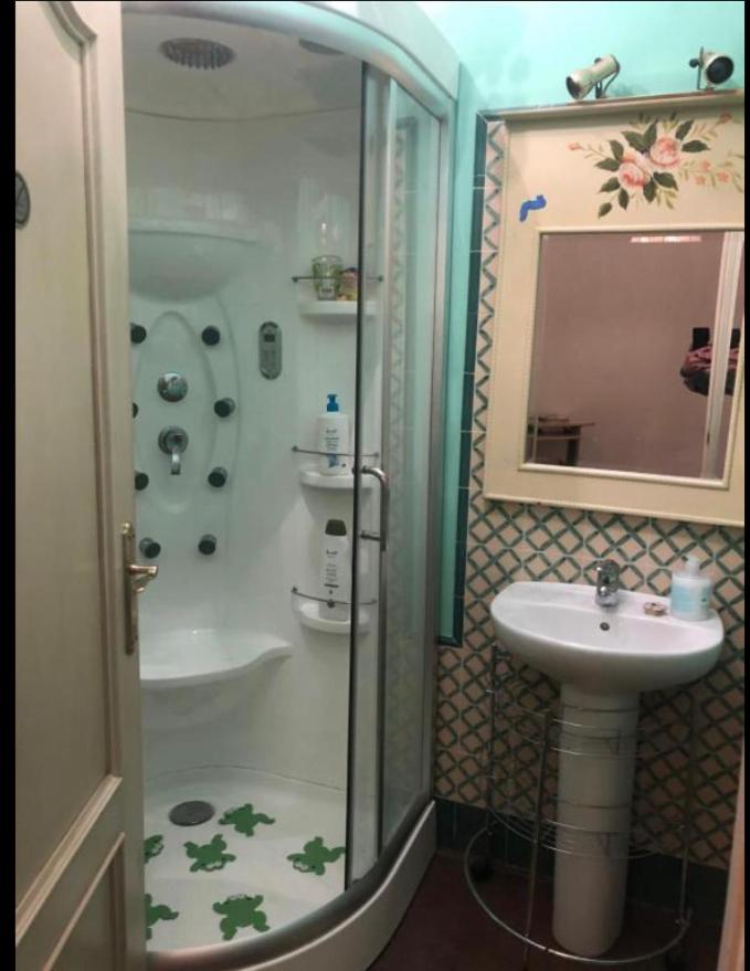 Quadruple Room with Private Bathroom photo 2