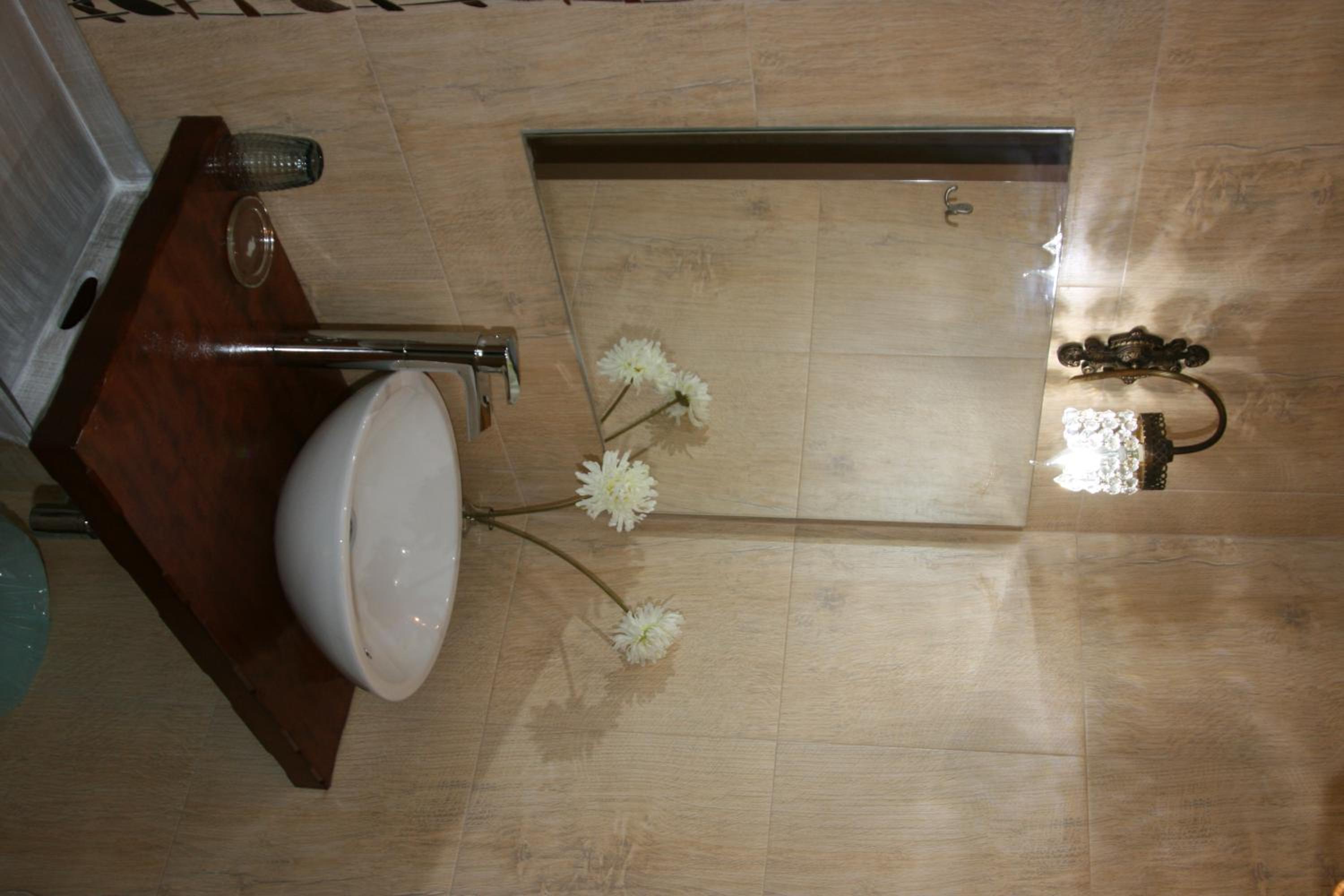 Double Room - Photo 18