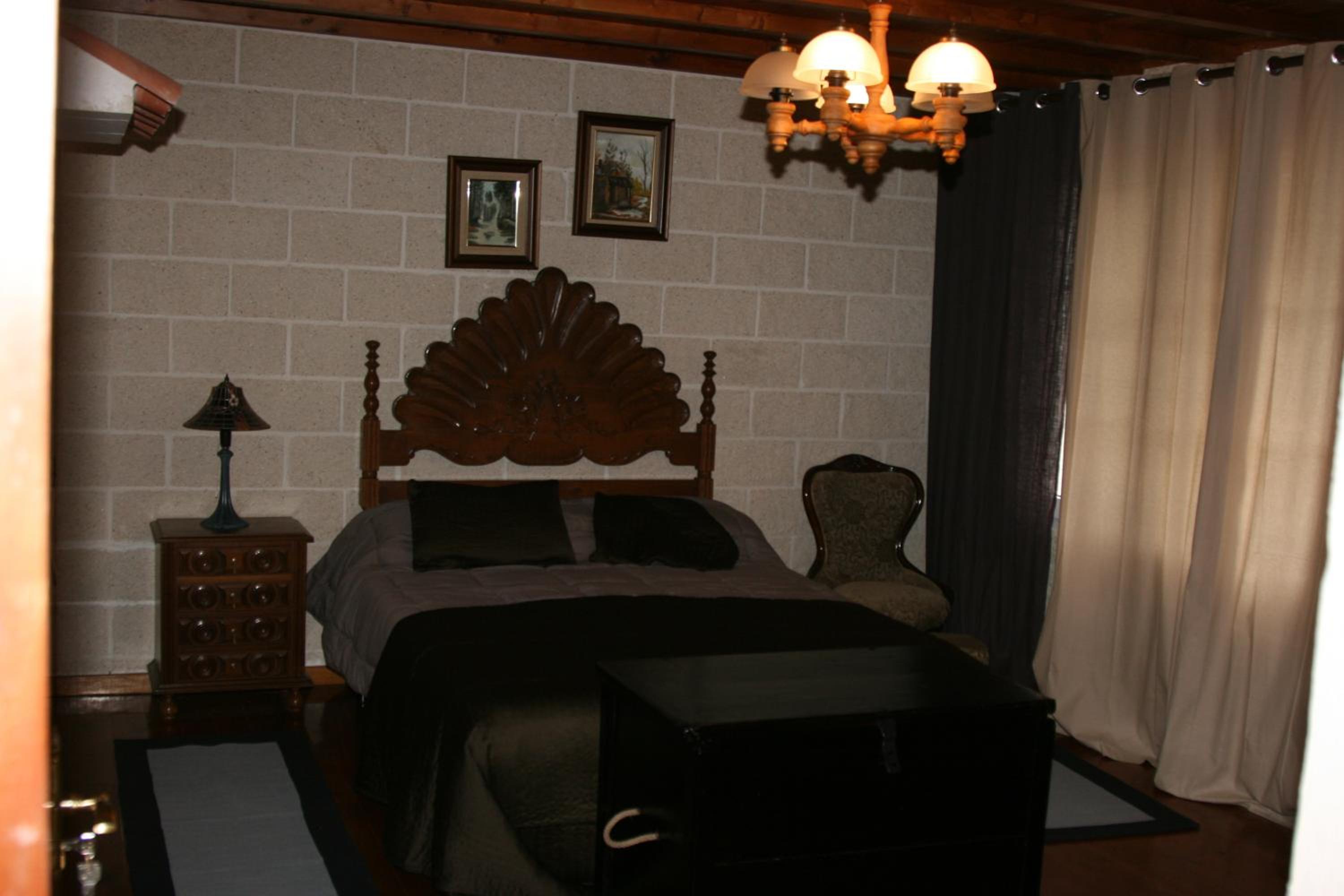 Double Room - Photo 12