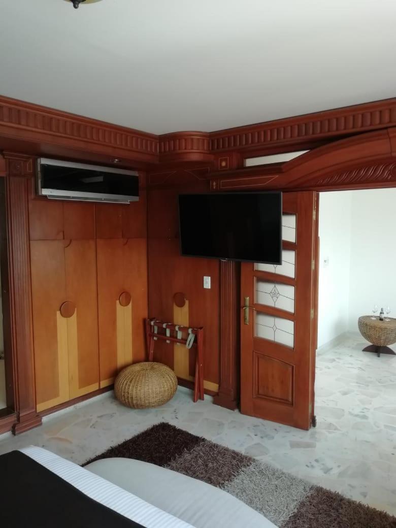 Deluxe Suite with Spa Bath