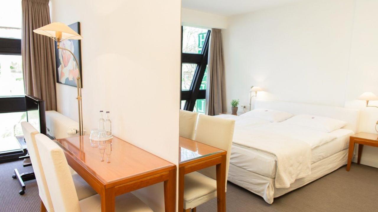 Budget Double Room photo 3