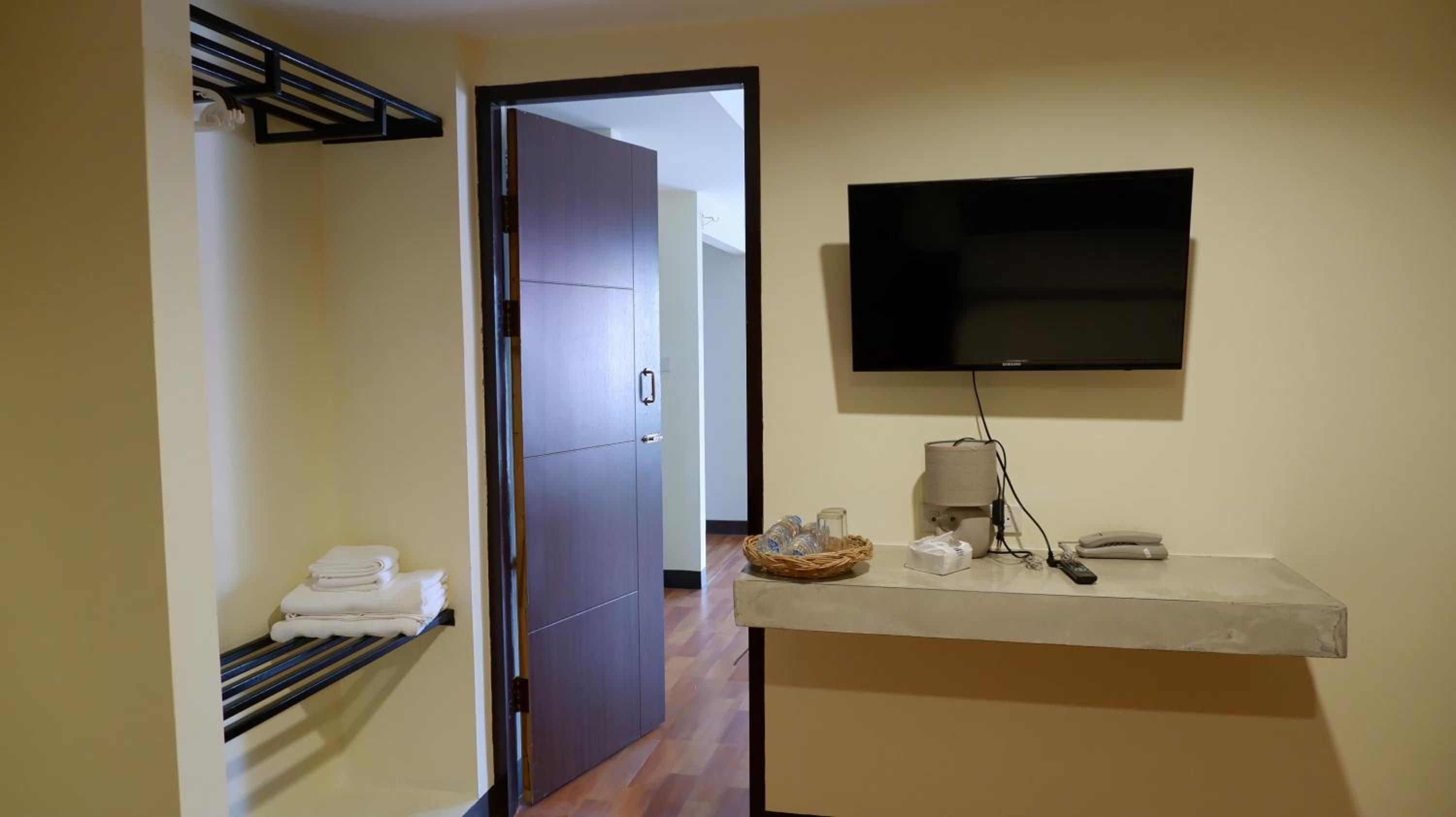 Standard Double Room - Photo 6