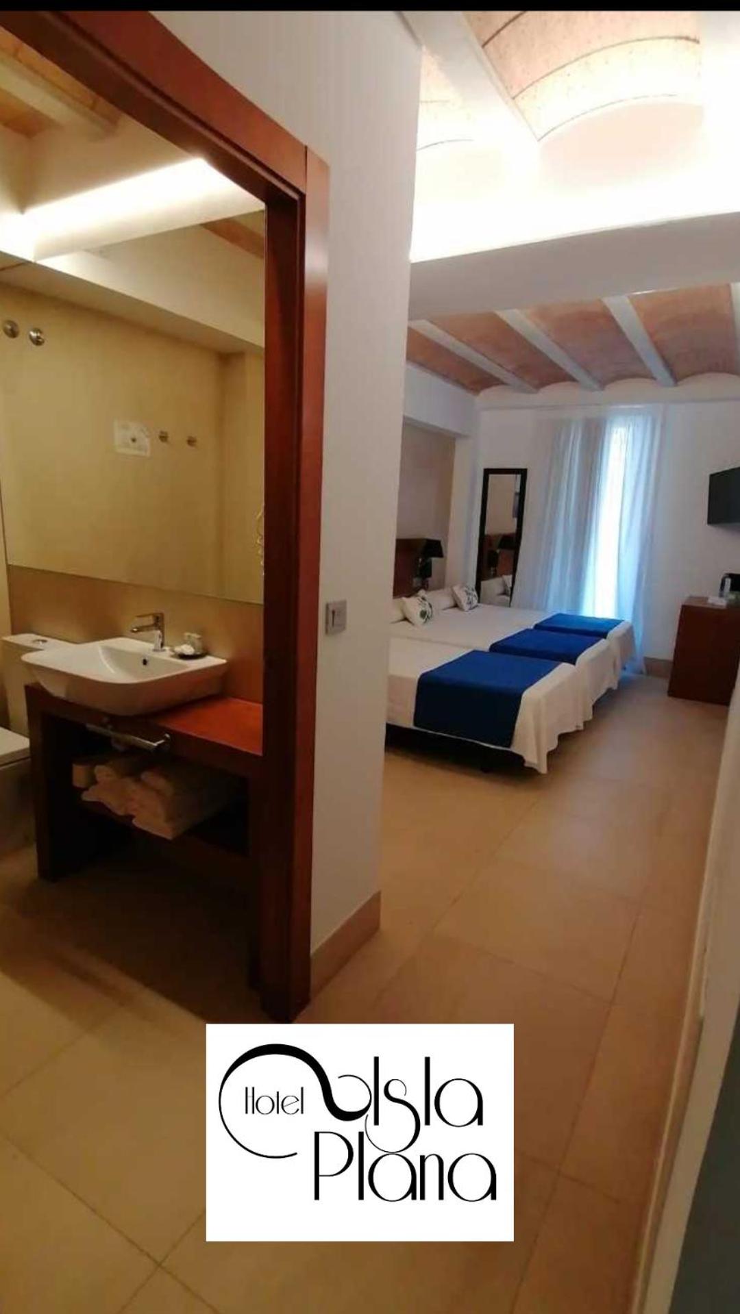 Comfort Triple Room with Shower photo 2