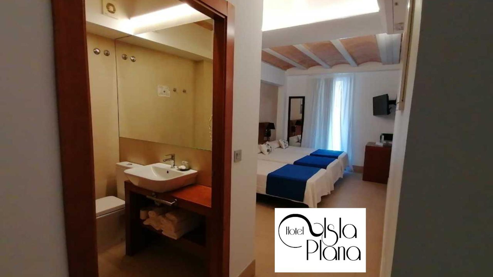 Comfort Triple Room with Shower photo 3