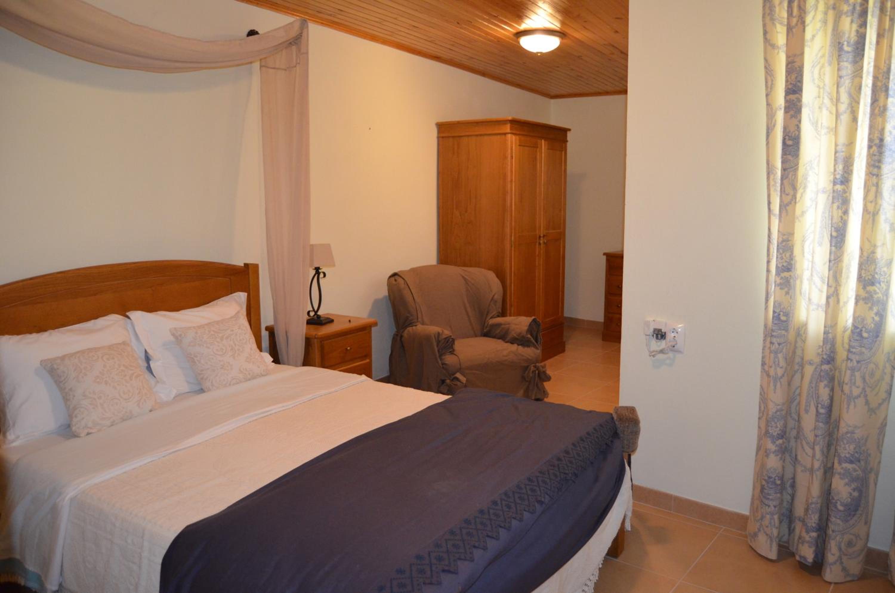Double Room - Photo 3