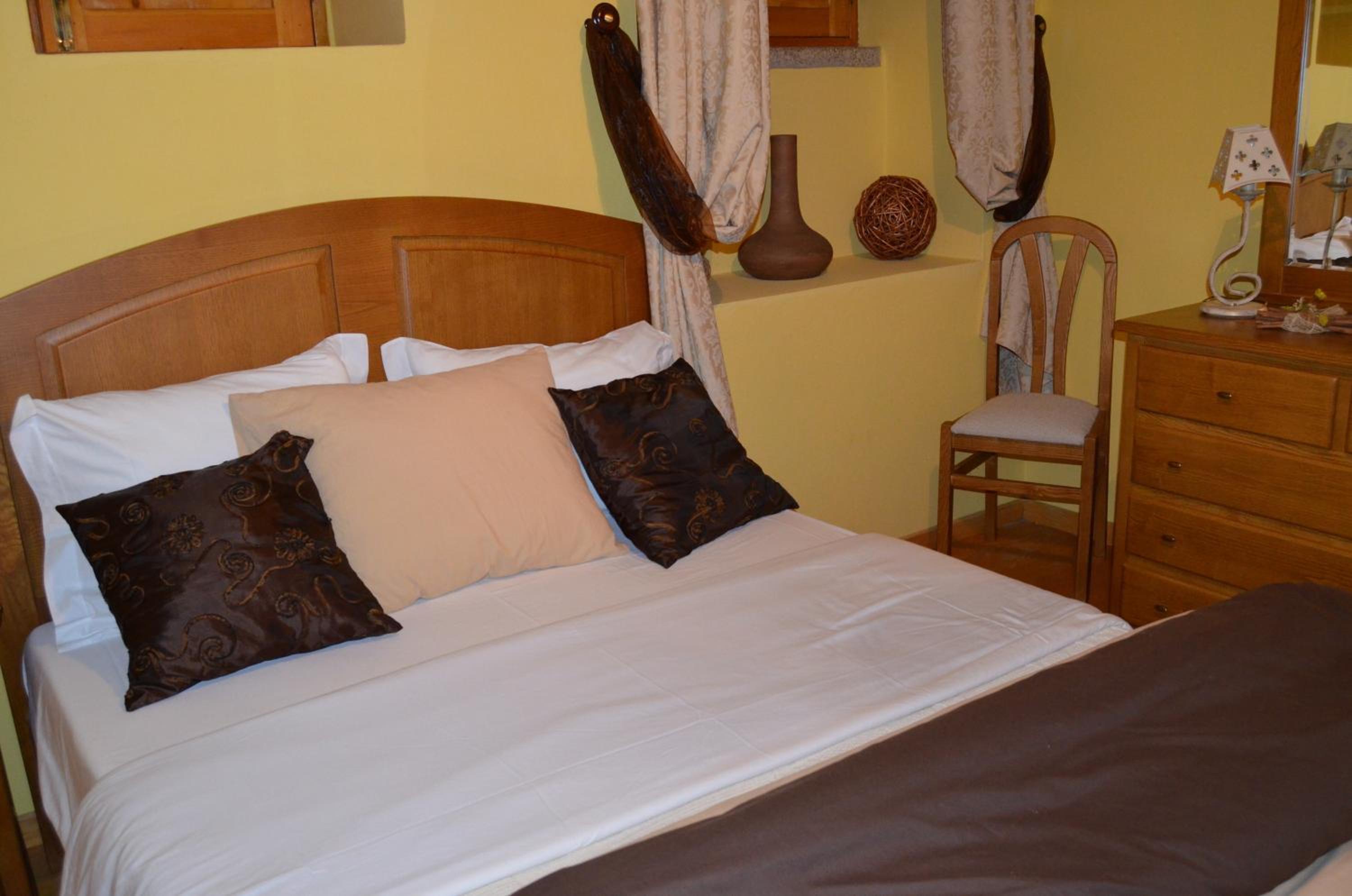 Double Room - Photo 5