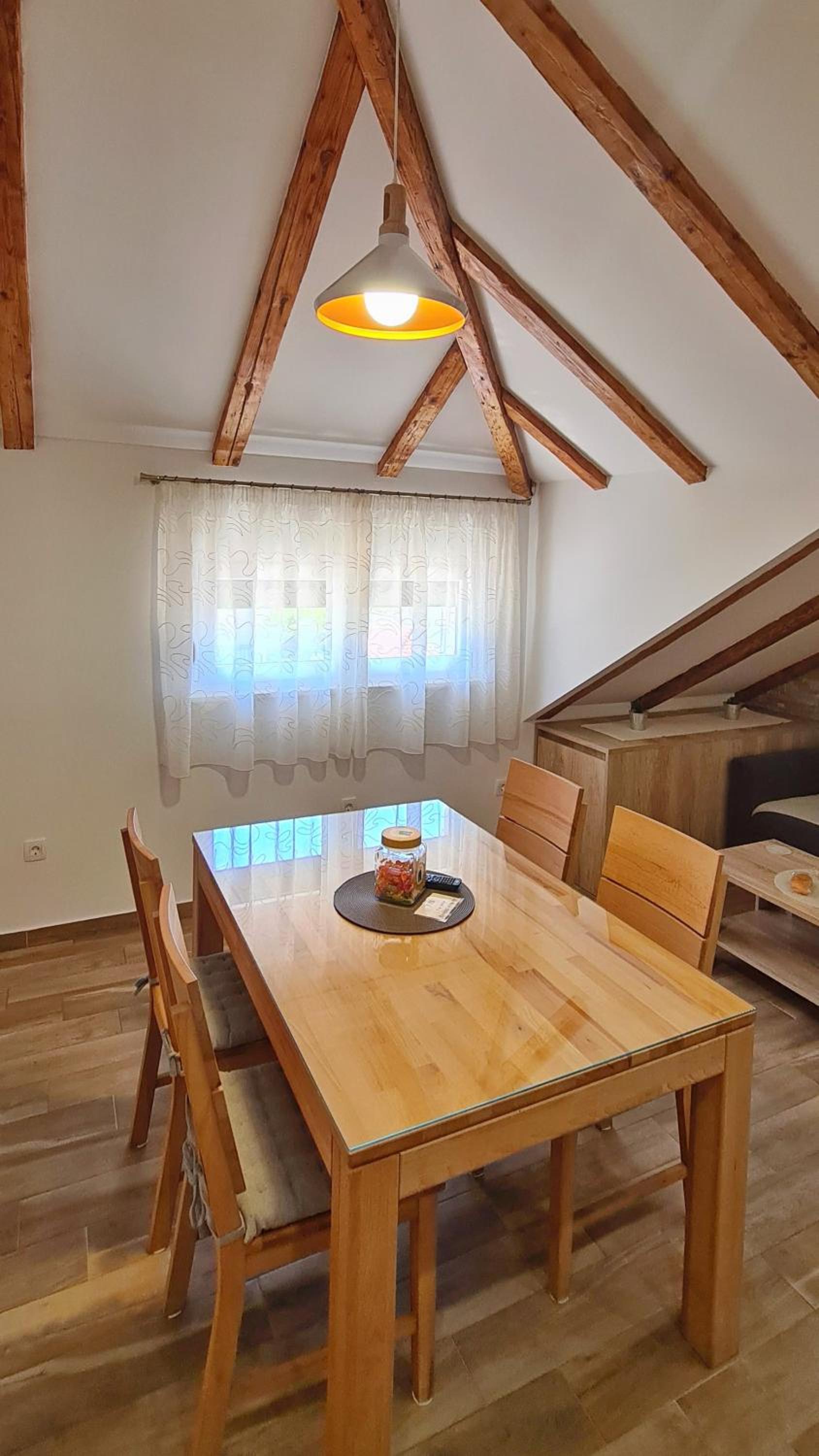 One-Bedroom Apartment - Photo 2