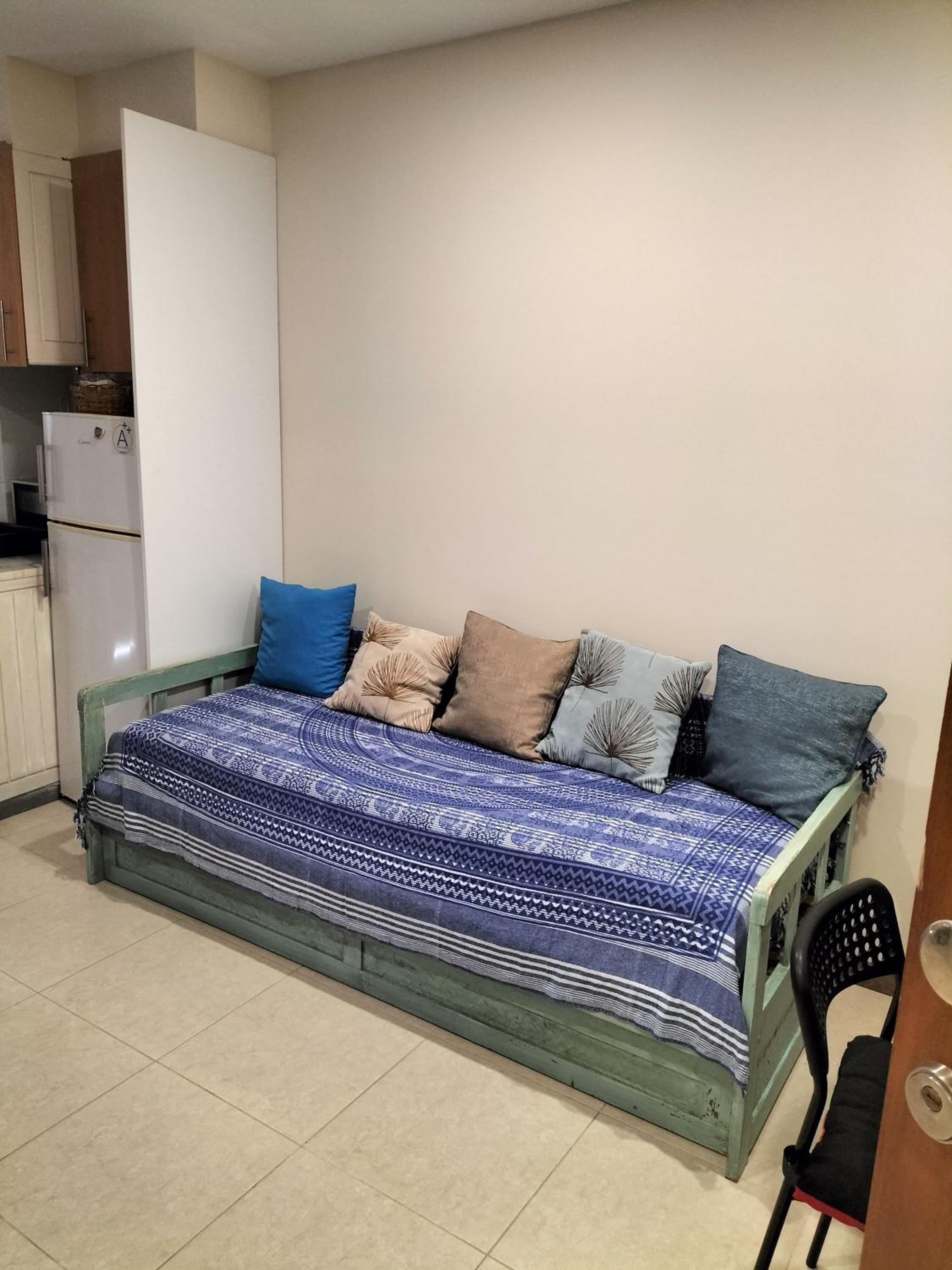 One-Bedroom Apartment - Photo 1