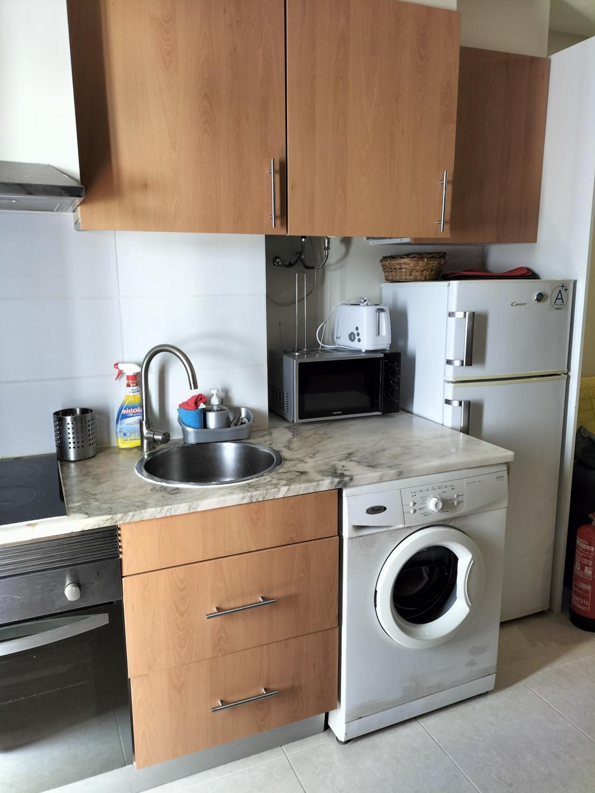 One-Bedroom Apartment - Photo 11