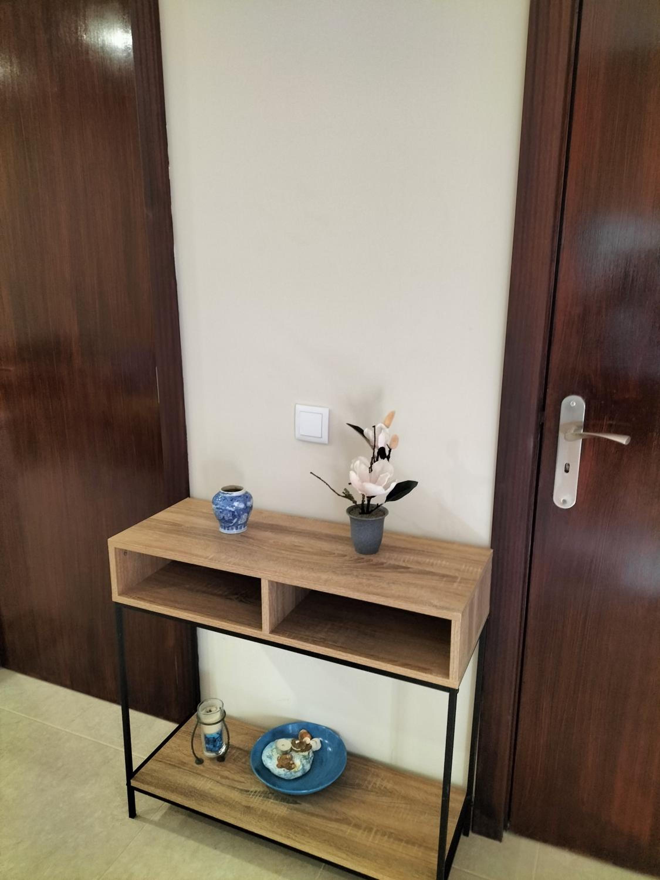 One-Bedroom Apartment - Photo 5