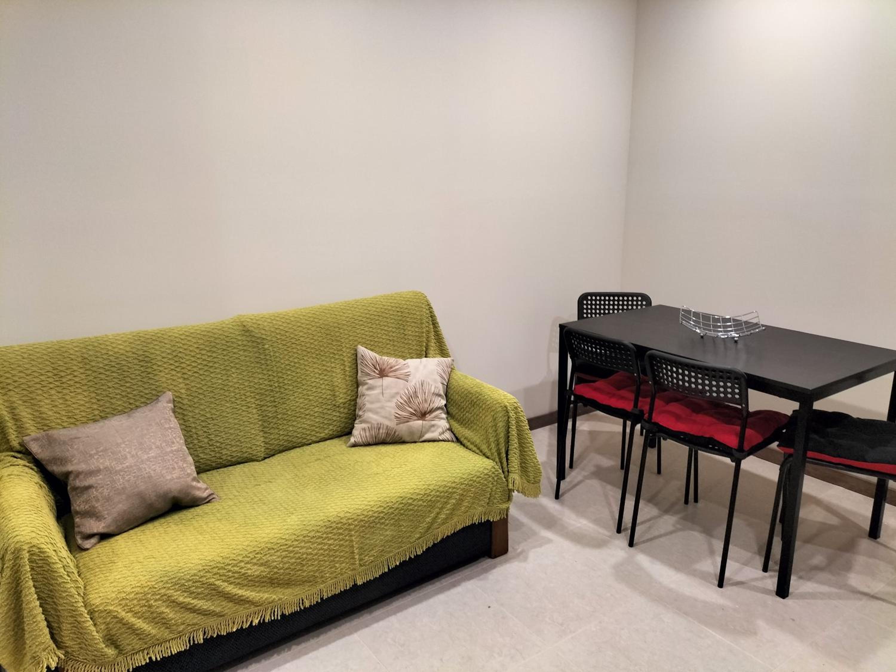 One-Bedroom Apartment - Photo 9