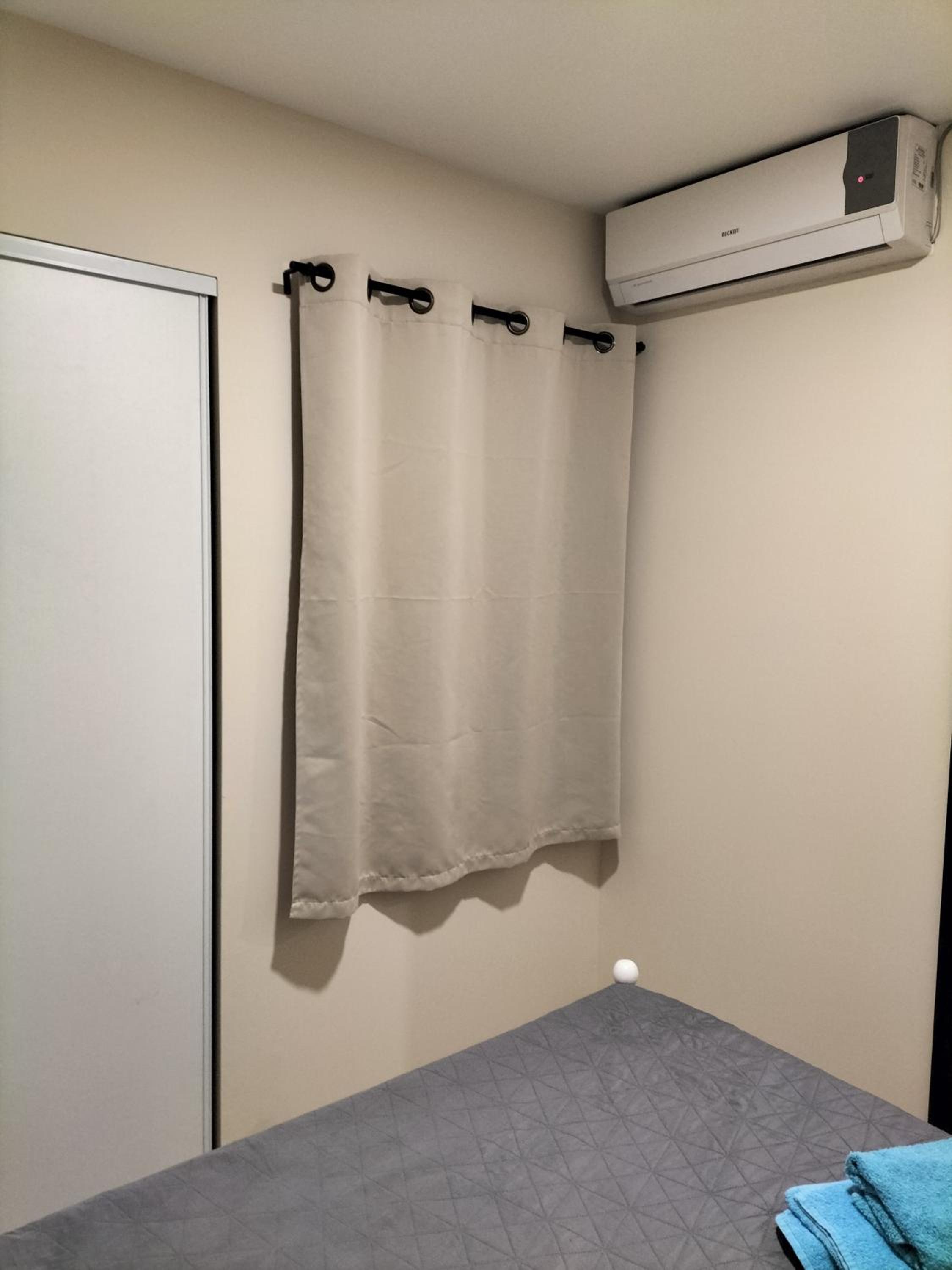 One-Bedroom Apartment - Photo 2