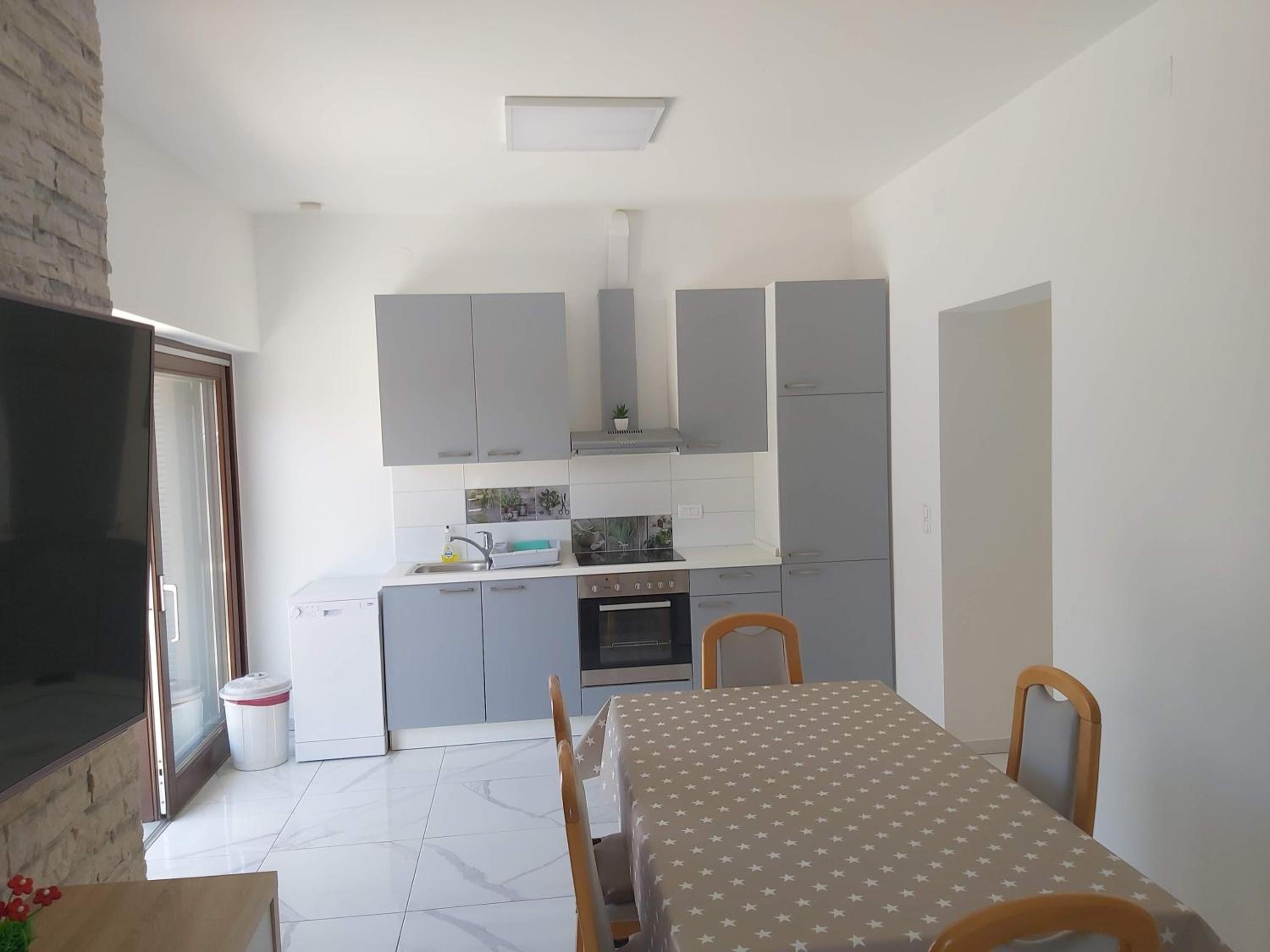 Two-Bedroom Apartment - Photo 23