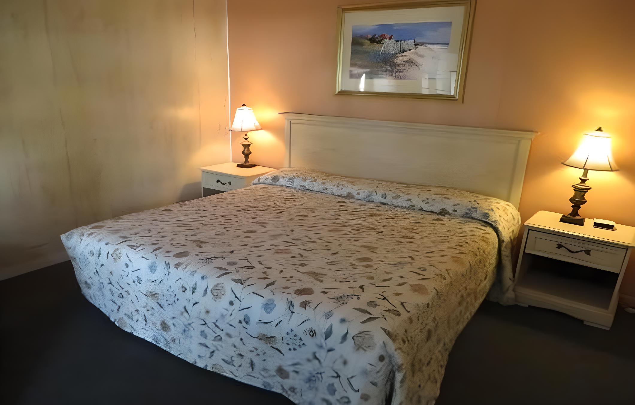 Deluxe King Room photo 2