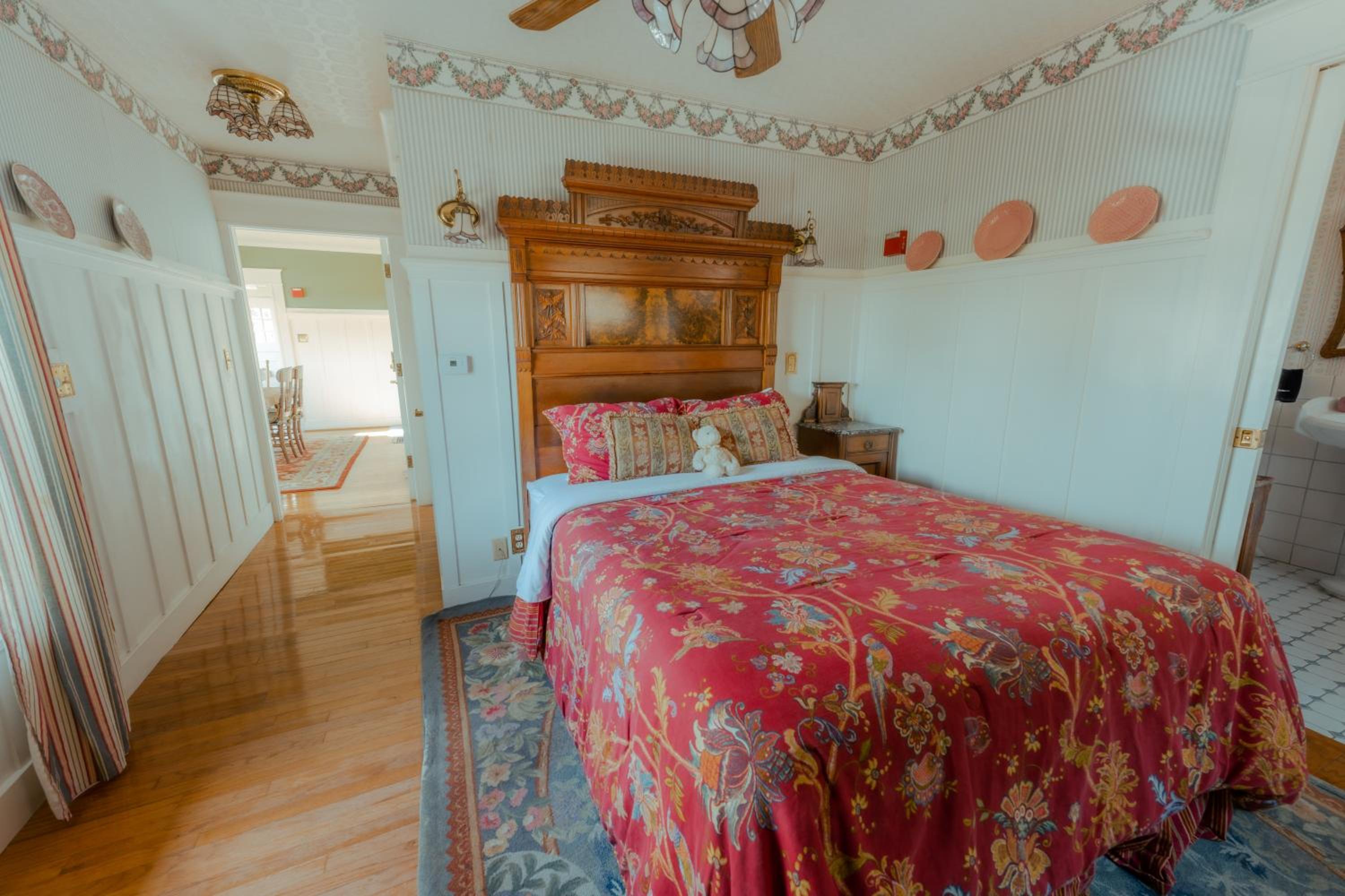 Queen Room with Spa Bath photo 1