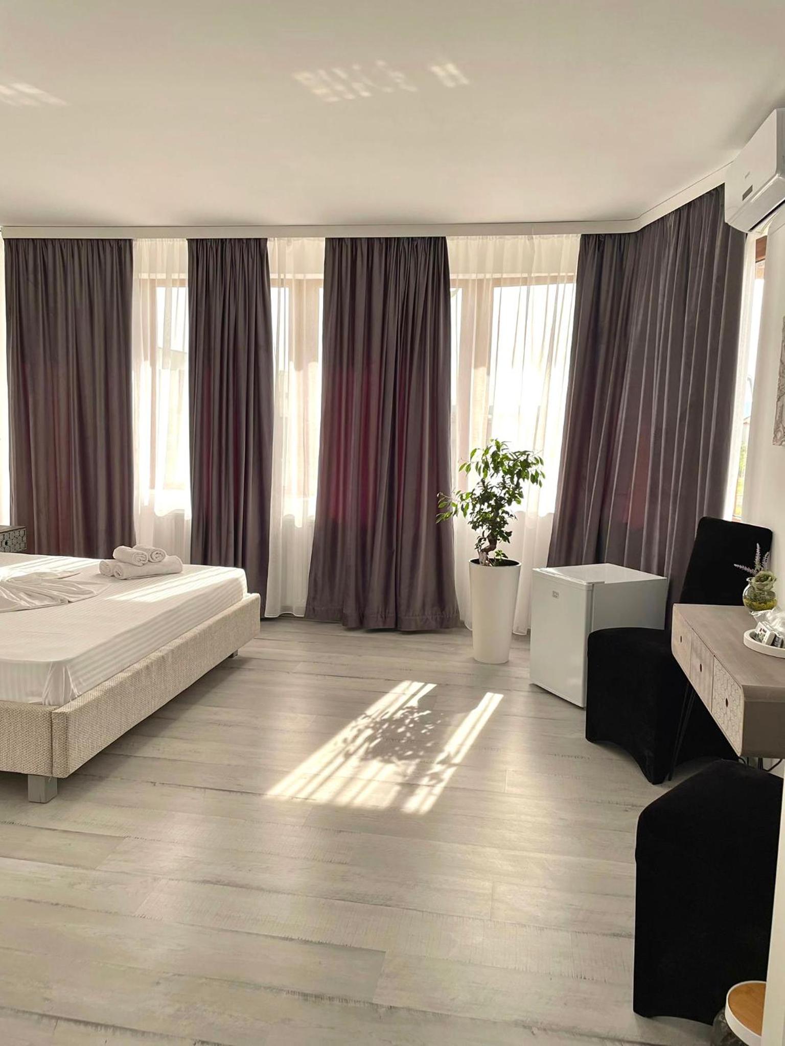 Deluxe Double Room photo 2