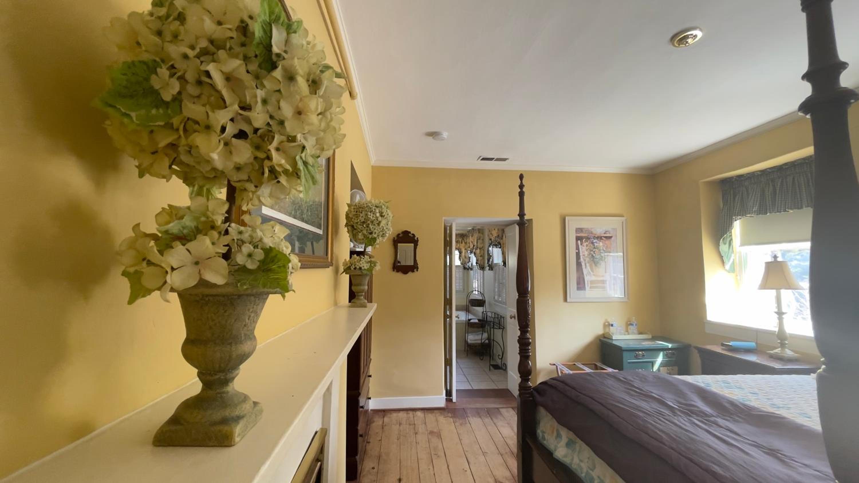 Queen Room with Spa Bath photo 2