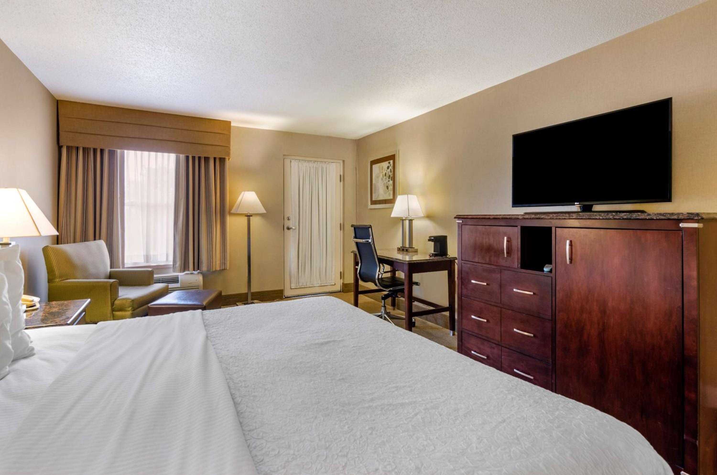 King Room - Disability Access - Photo 6