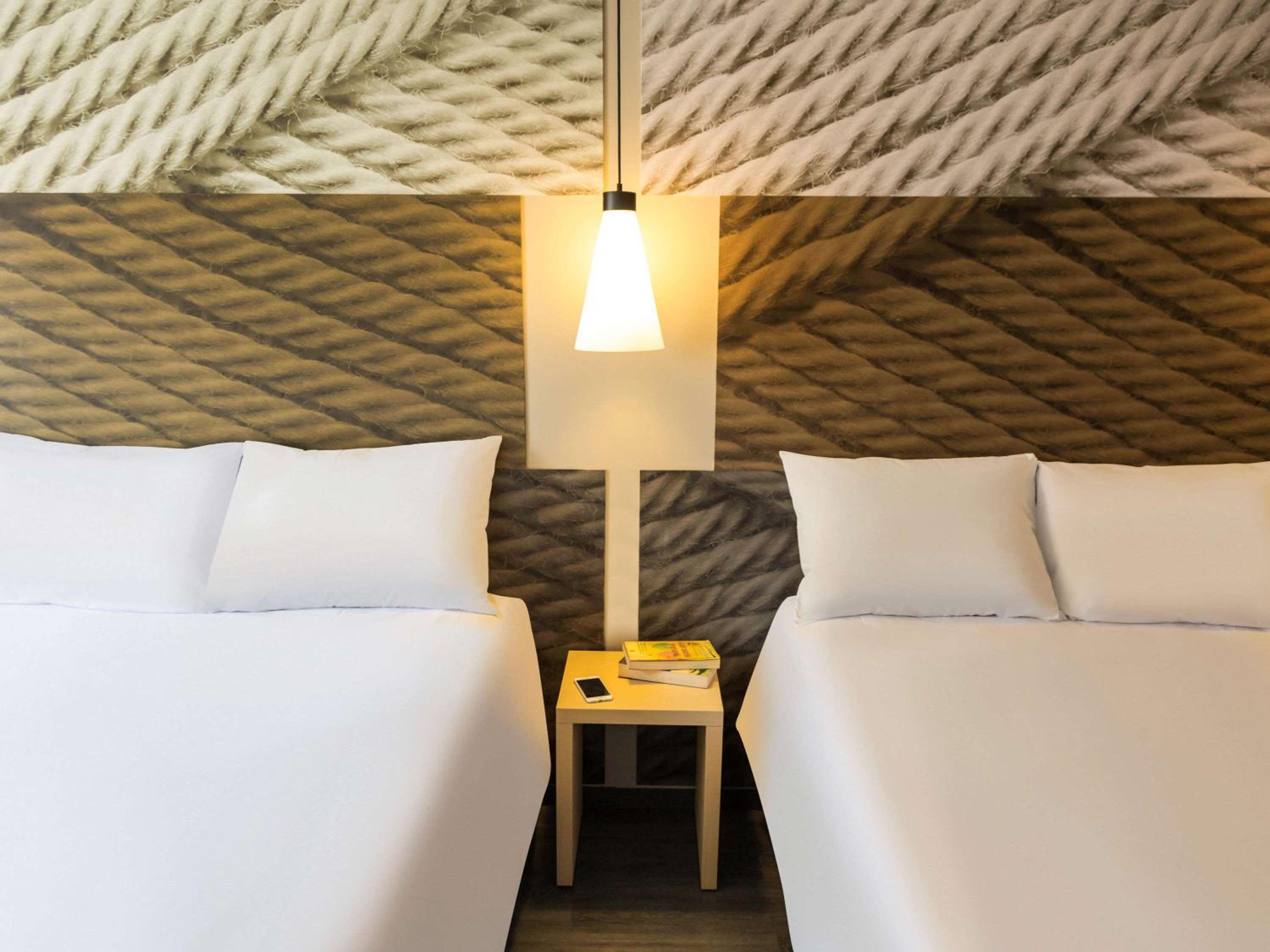 Standard Room with Twin Double Beds thumbnail 6