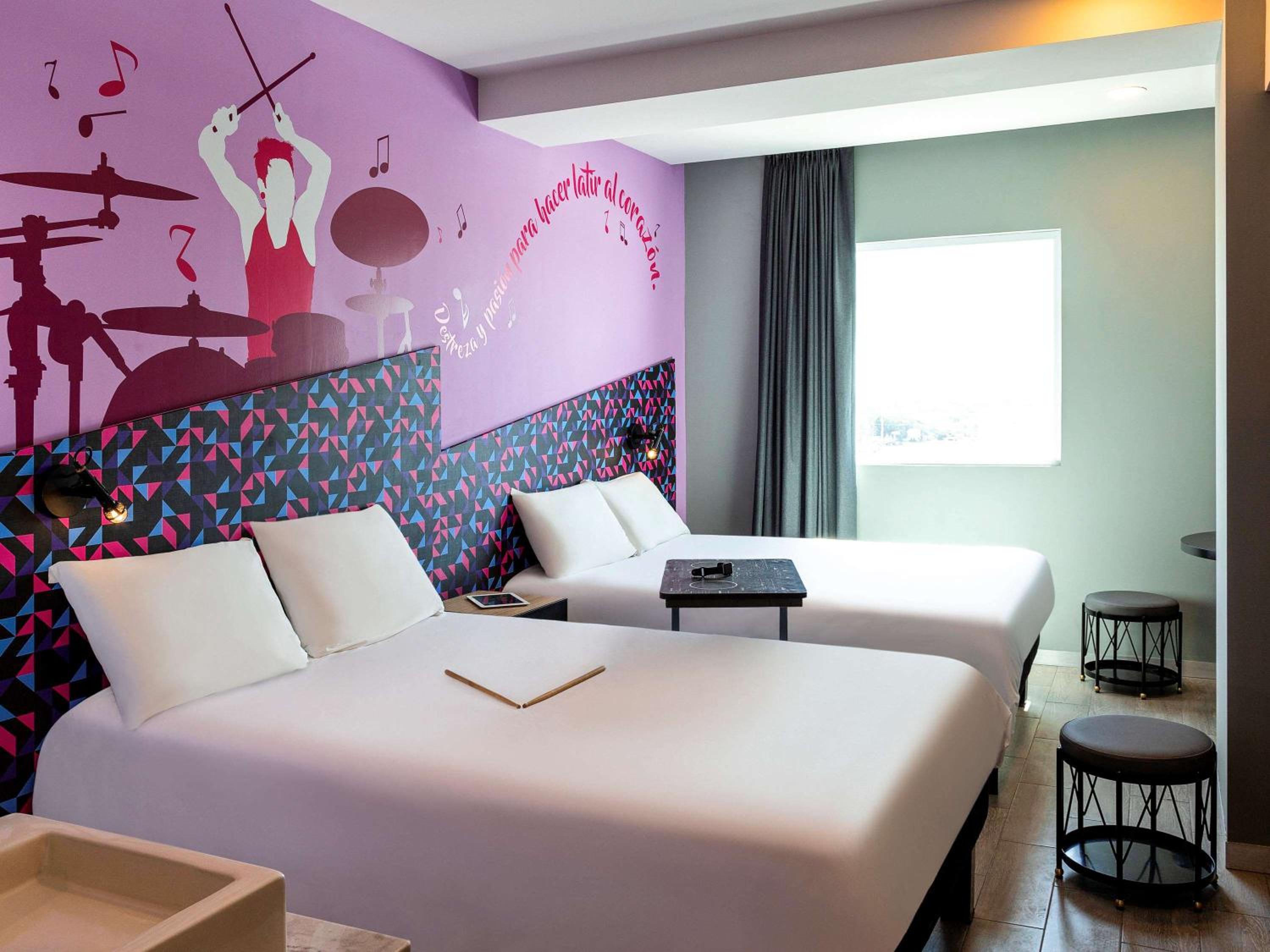 Standard Room with Twin Double Beds - Photo 1