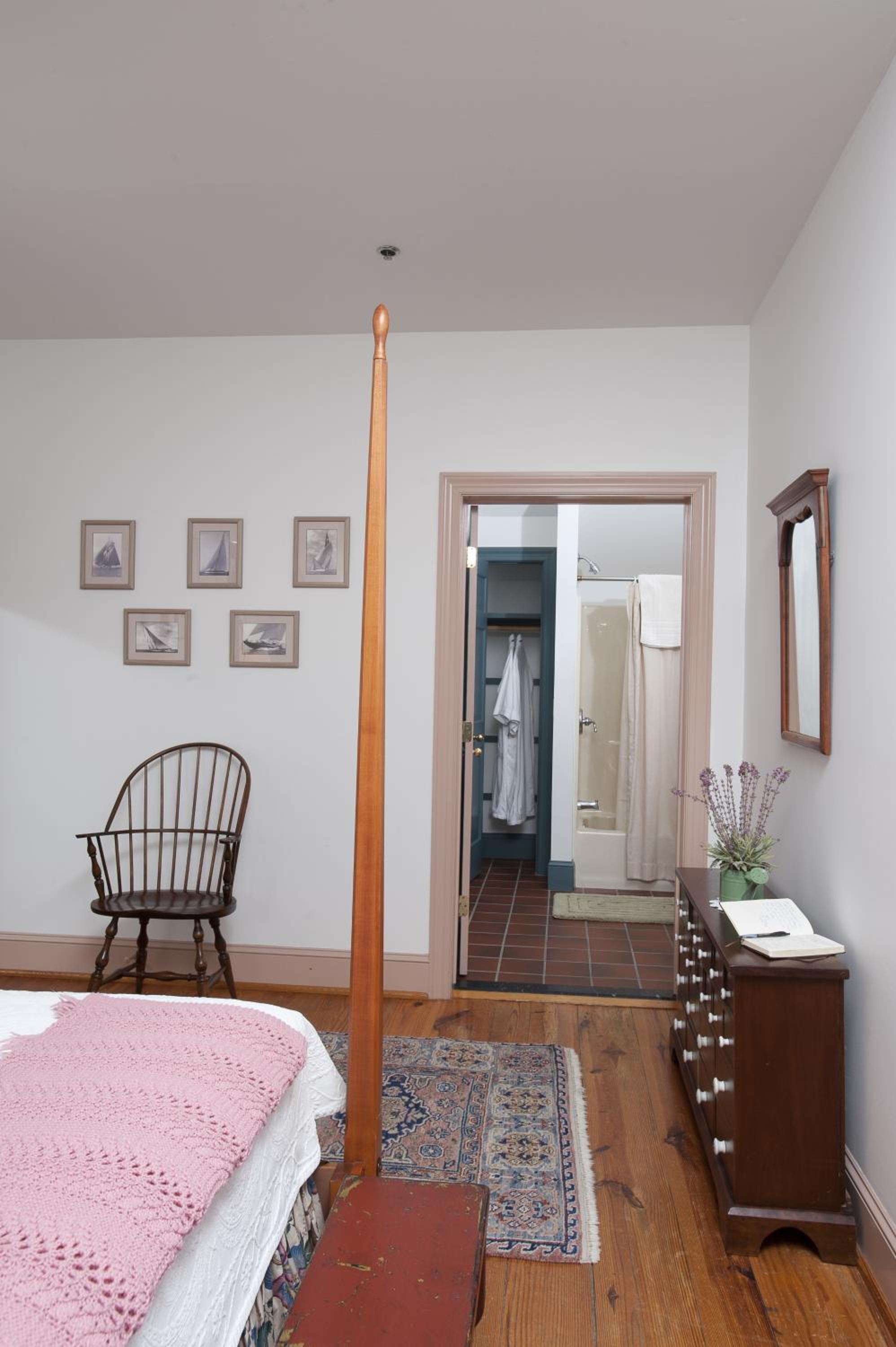 Queen Room