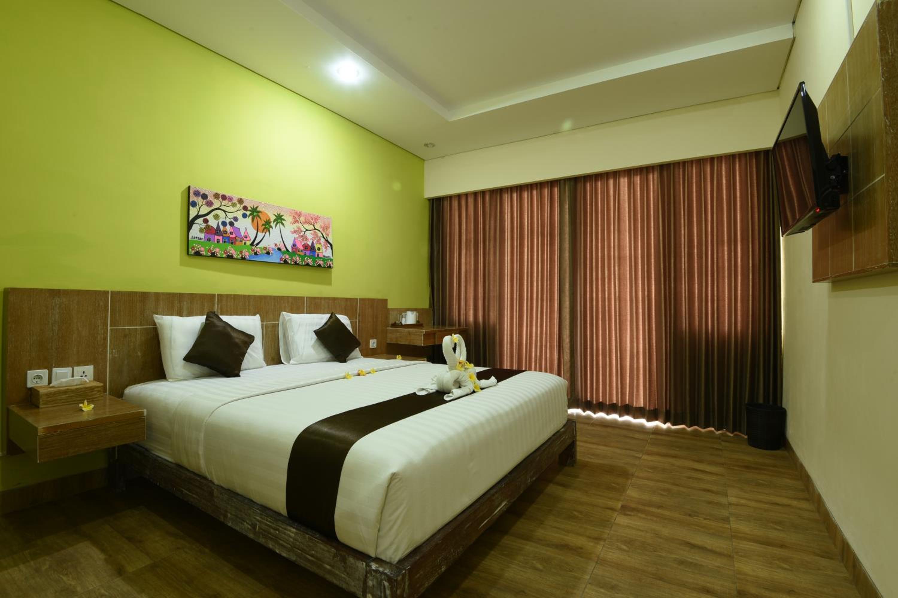 Deluxe Double Room Balcony With Pool View - Photo 3