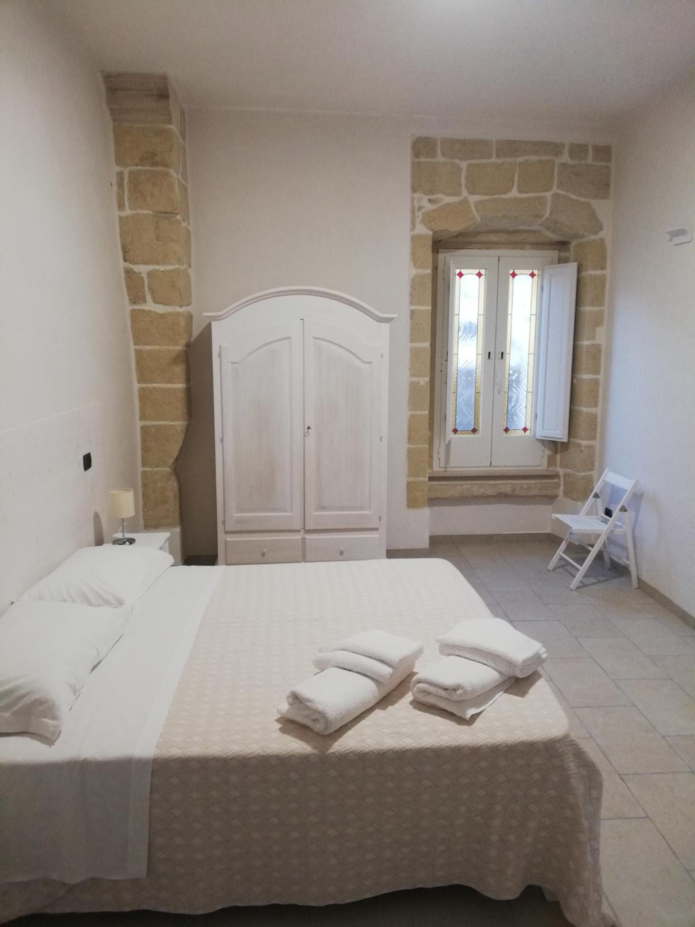 Triple Room with Private Bathroom photo 2